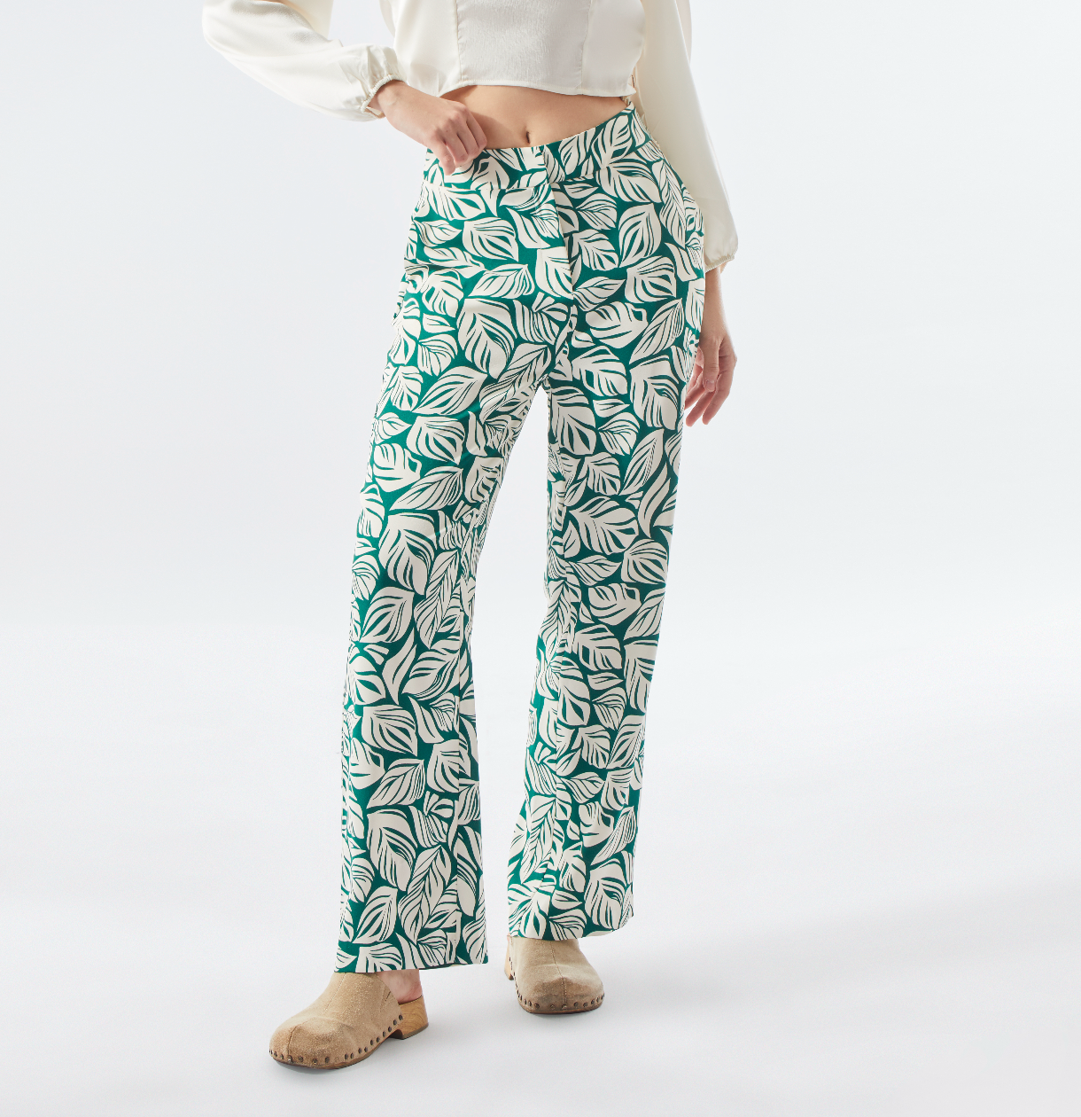 กางเกงทรงขากว้างพิมพ์ลายใบไม้ | Green Leaf Print Wide Leg Trousers | 06004