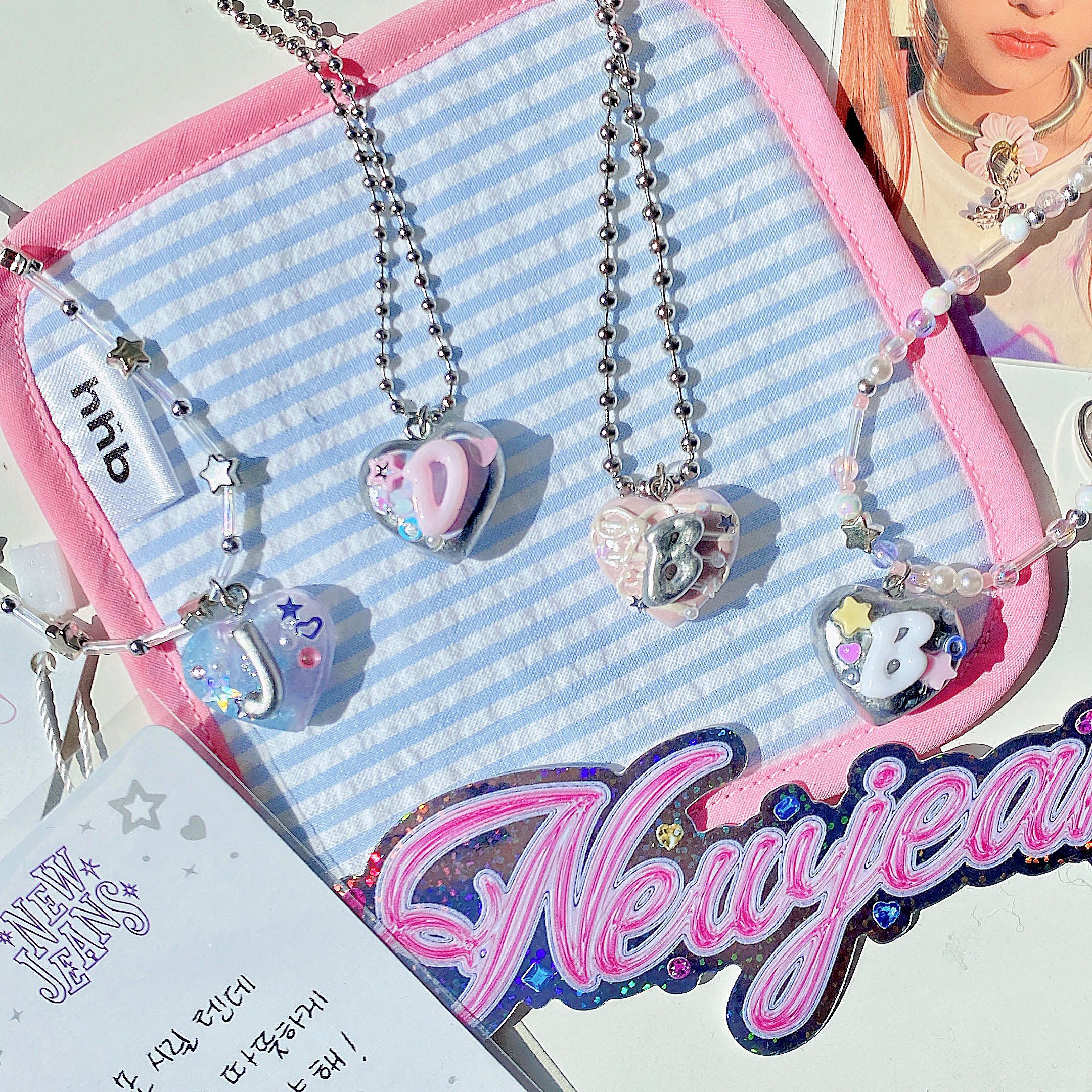 clay bunnies necklace เลือกตัวอักษรเองได้🐰🌟(กำไล พวงกุญแจ สร้อยลูกปัด สร้อยดินปั้น จี้ดินปั้น)