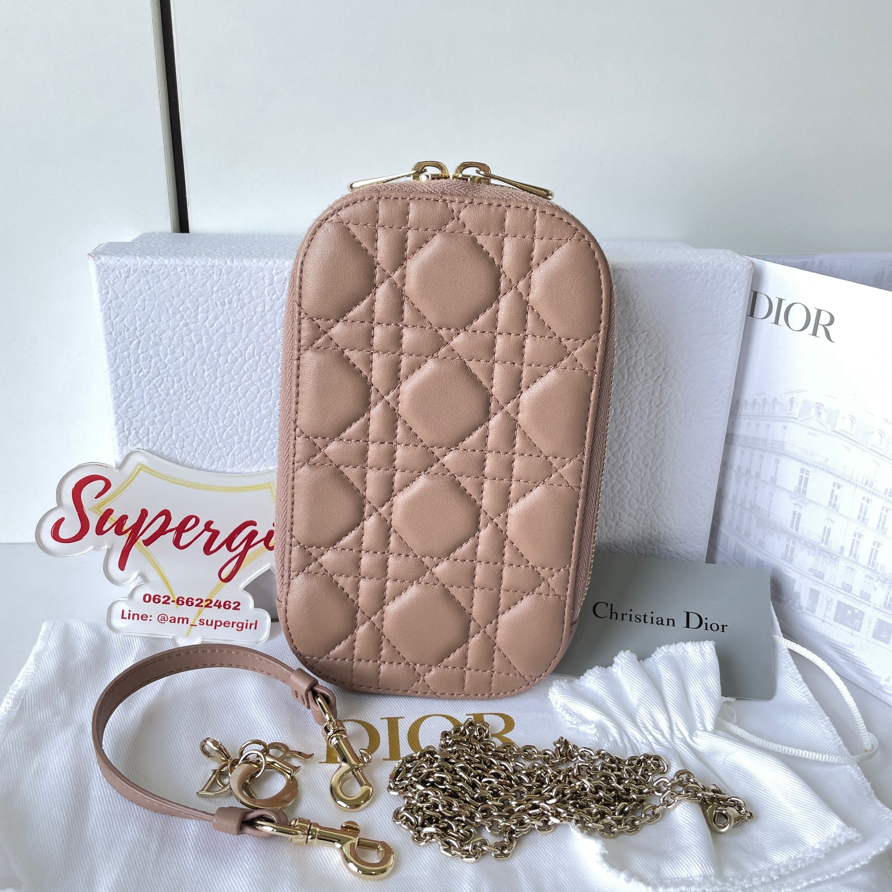 Very good condition Lady Dior Phone Holder ปี 21
