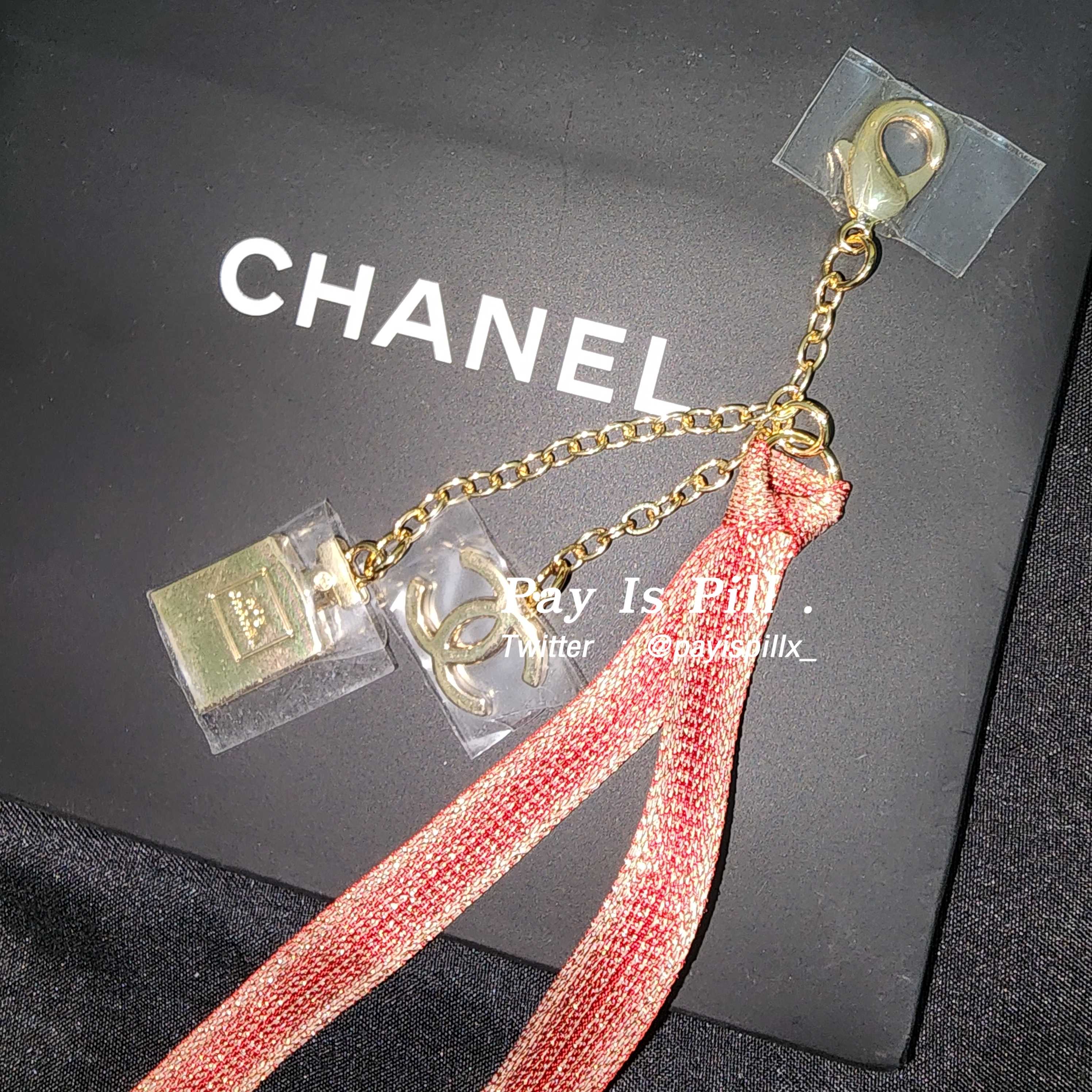 พวงกุญแจ Chanel beauty no.5 keyring รูปขวดน้ำหอม