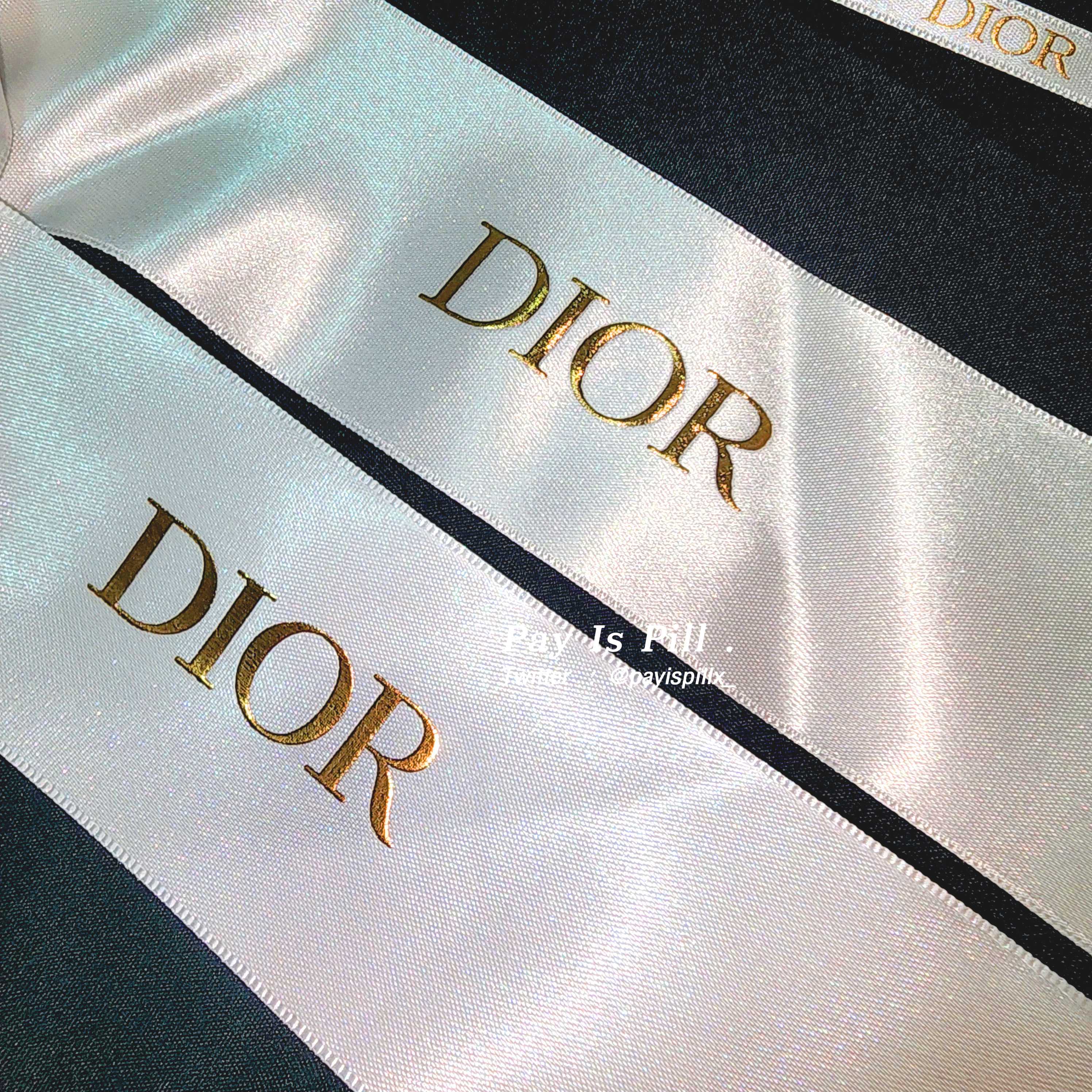 ริบบิ้น Dior ขาว อักษรทองลายนูน ผ้าซาติน (ไซส์ใหญ่)