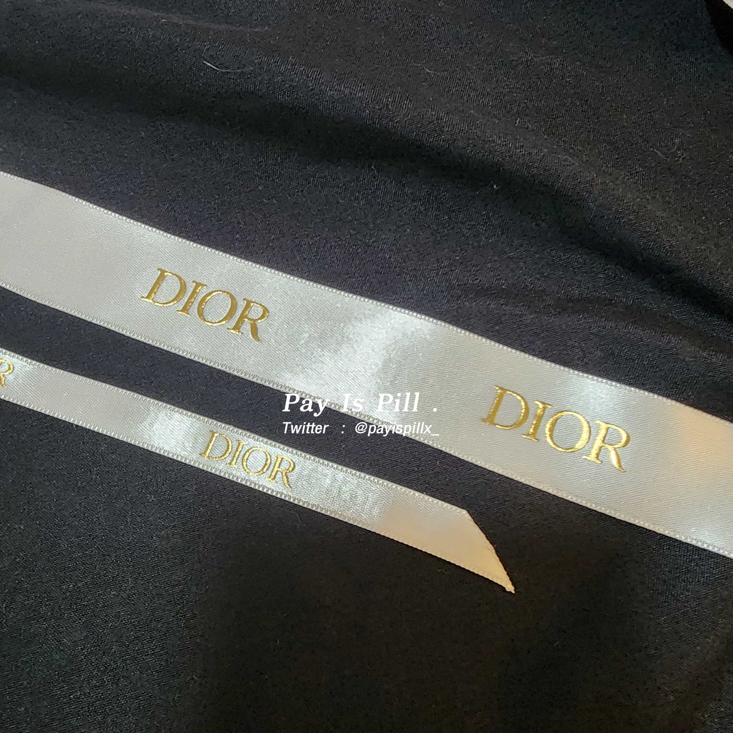 ริบบิ้น Dior ขาว อักษรทองลายนูน ผ้าซาติน (ไซส์กลางและเส้นเล็ก)