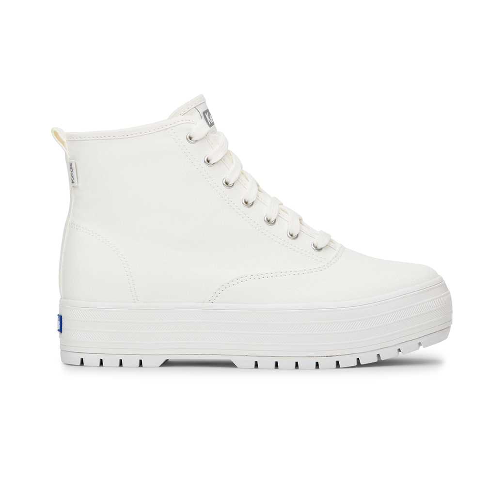 รองเท้าผ้าใบ มีส้น รุ่น THE PLATFORM MID LUG CANVAS สีขาว WF67376