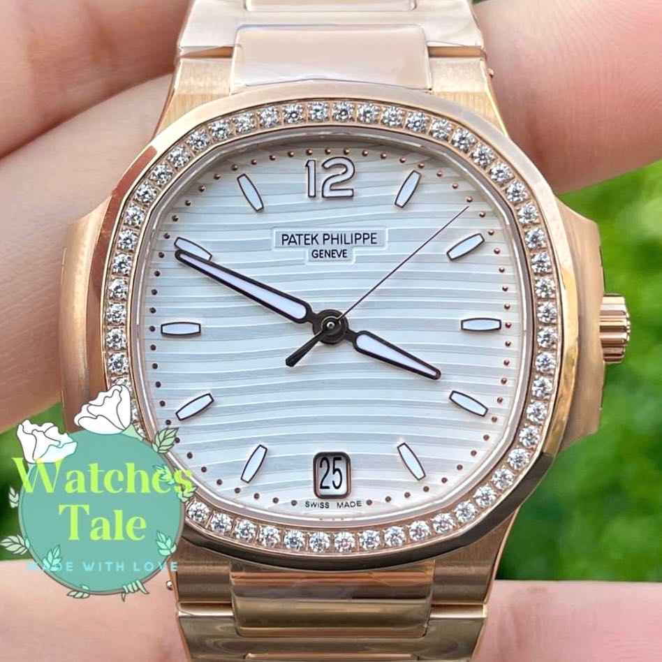 Patek Philippe Nautilus 7118/1200R-010 Full Rosegold Ladies 35.2mm. 3K