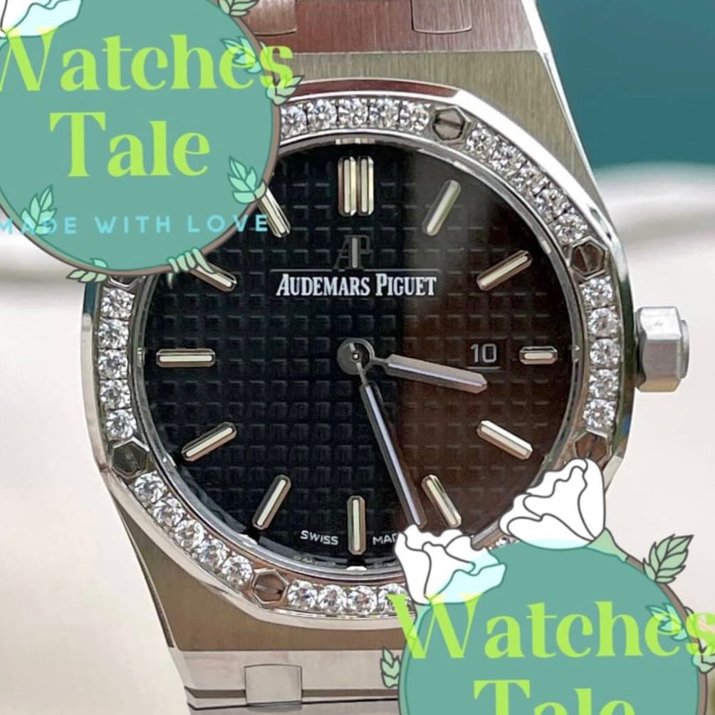 Audemars Piguet AP Ladies Royal Oak Black Dial 33mm. Quartz 8F