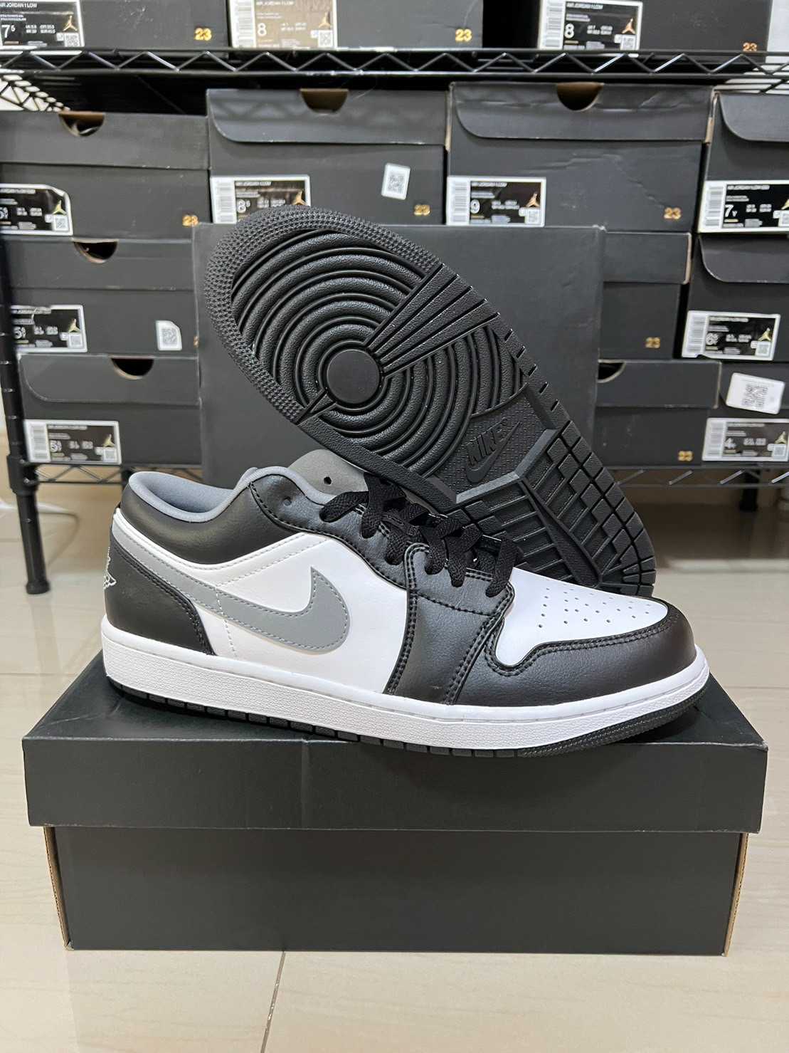 📌(ทักเชทก่อนสั่งซื้อ) NIKE Air Jordan 1 Low Shadow 3.0