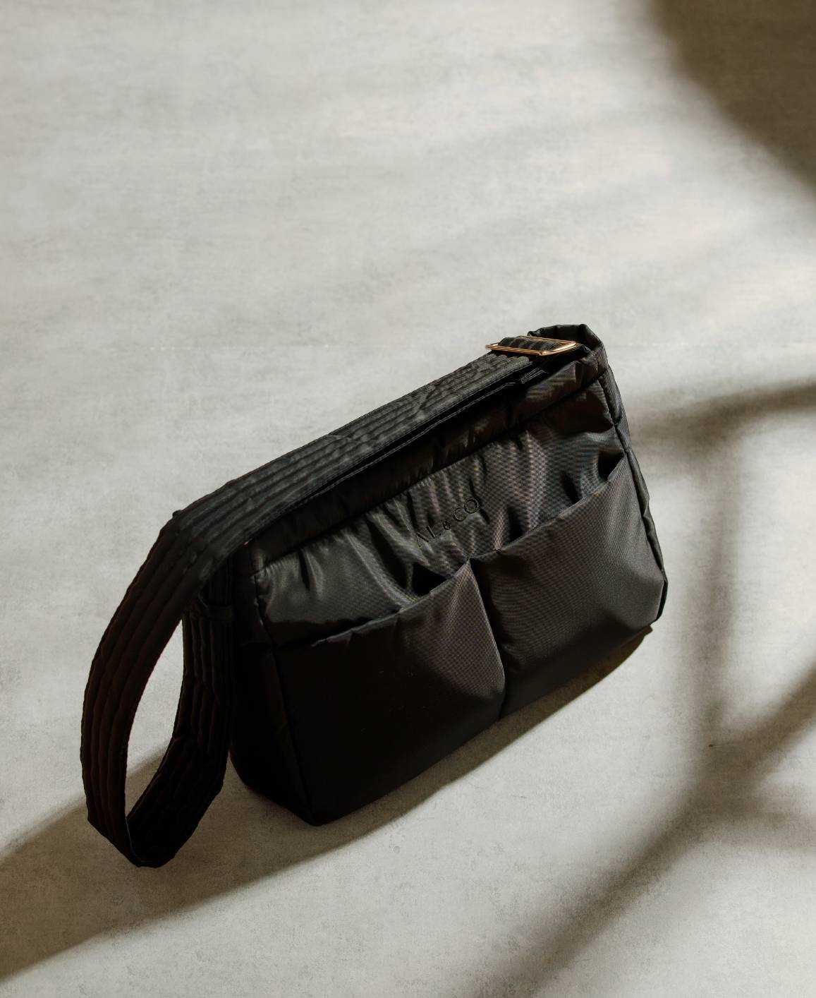 AL&CO | Nelly Nylon in Black กระเป๋าสะพายไนลอนสีดำ
