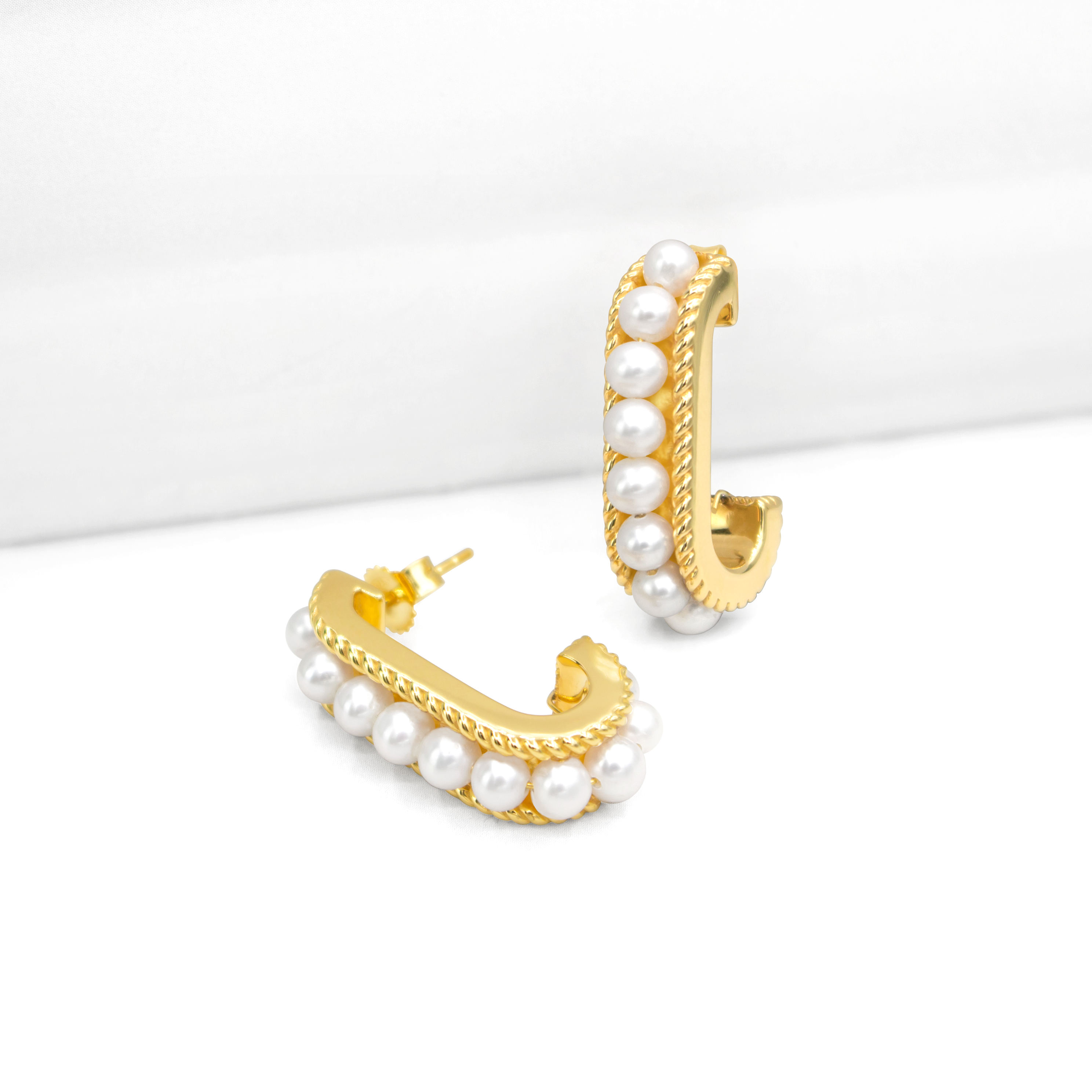 Riviera Pearl Earrings