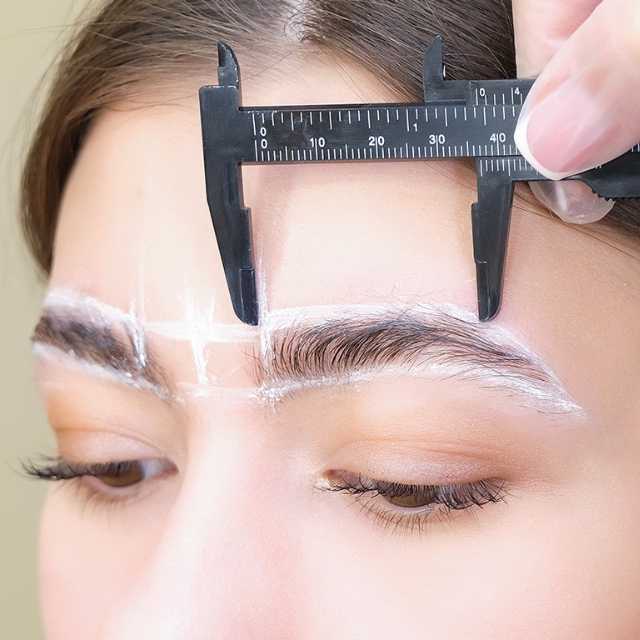 FUT Eyebrows Transplant  (400 Graph)