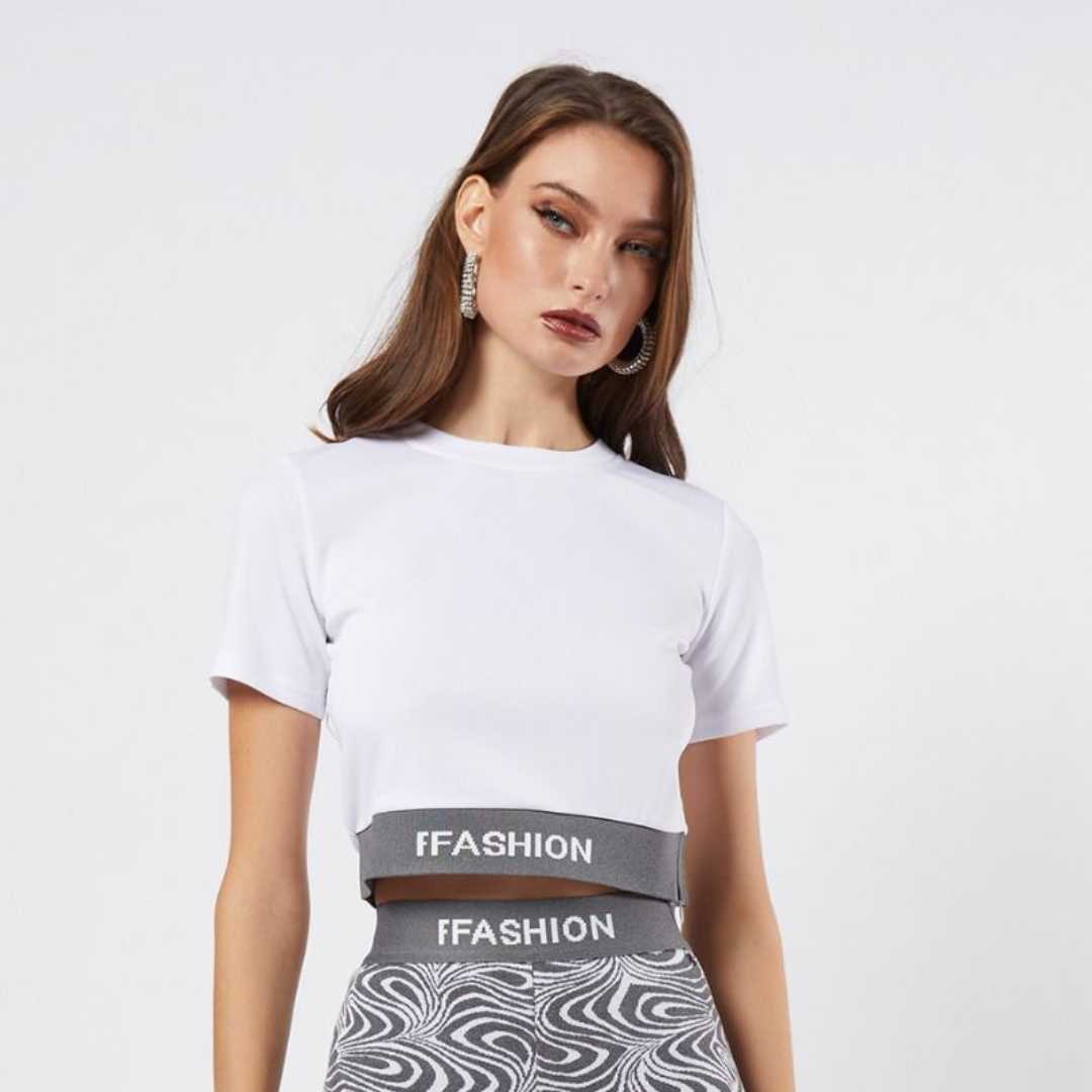 เสื้อทีเชิ้ตทรงครอปแต่งโลโก้ | Logo Waistband Crop Tee Shirt | 06138