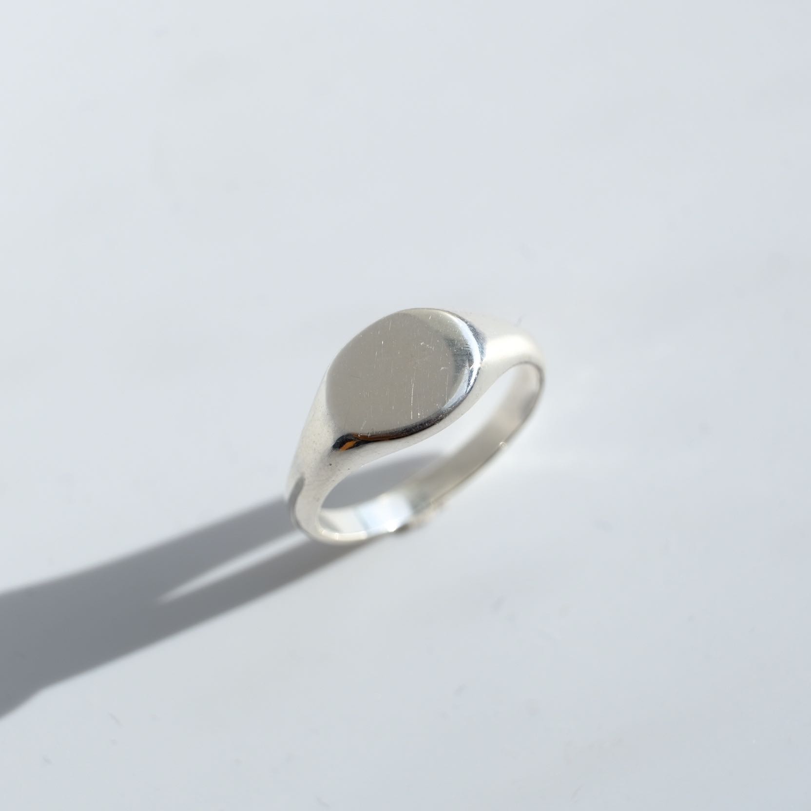 Signet Round Ring / 925 Pure Sterling Silver (Free Engraving)