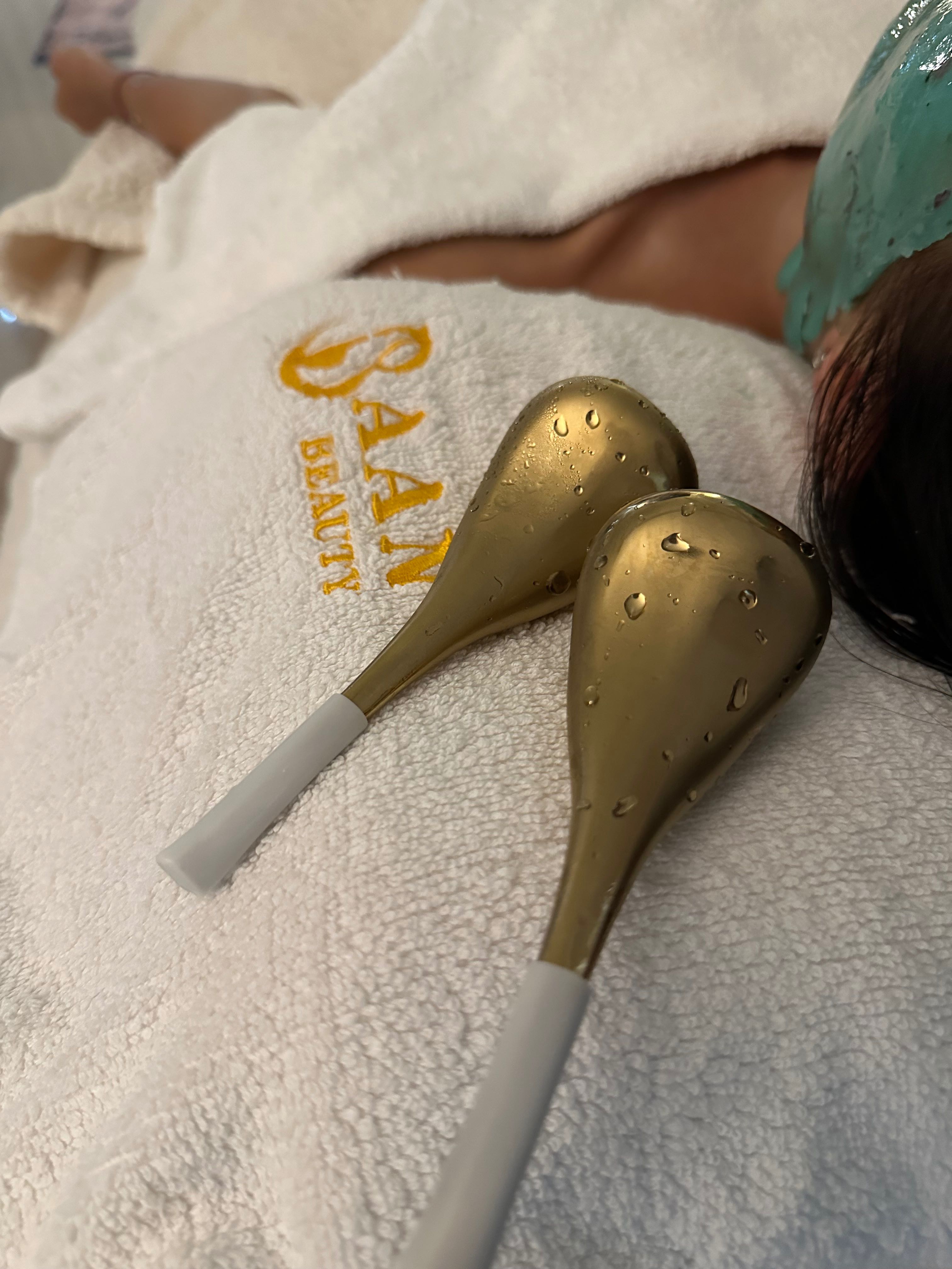 Golden cryotherapy ช้อนทองบำบัดผิวหน้า
