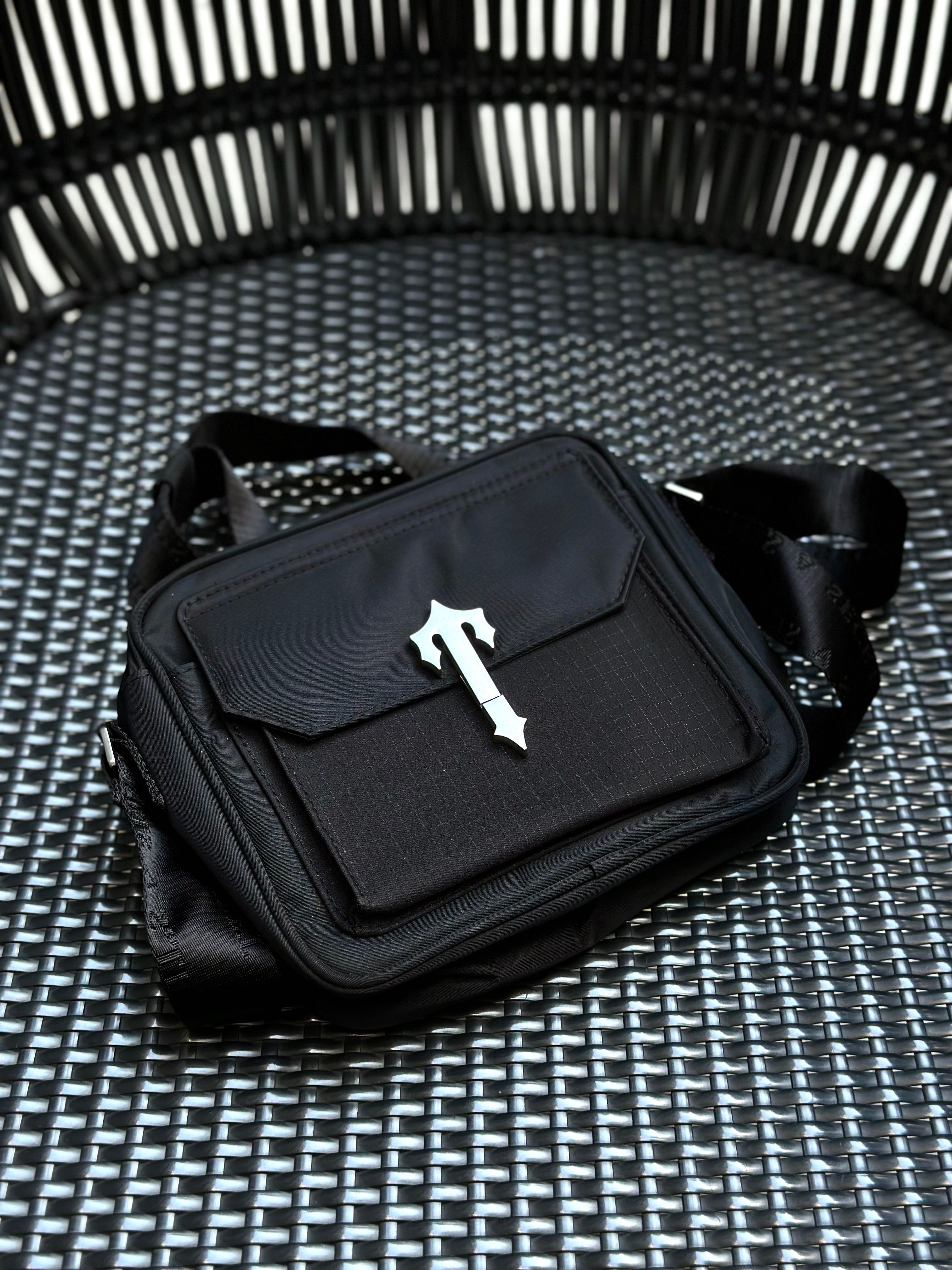 Trapstar London - Fracture 2.0 Irongate T bag | LINE SHOPPING