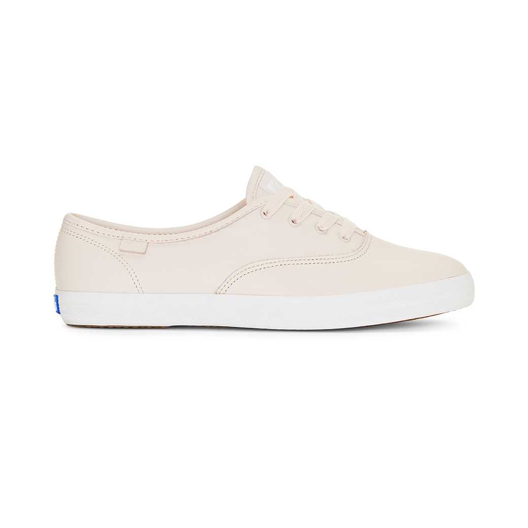 รองเท้าผ้าใบหนัง แบบผูกเชือก รุ่น CHAMPION PREM LEATHER สีชมพูอ่อน WH67556