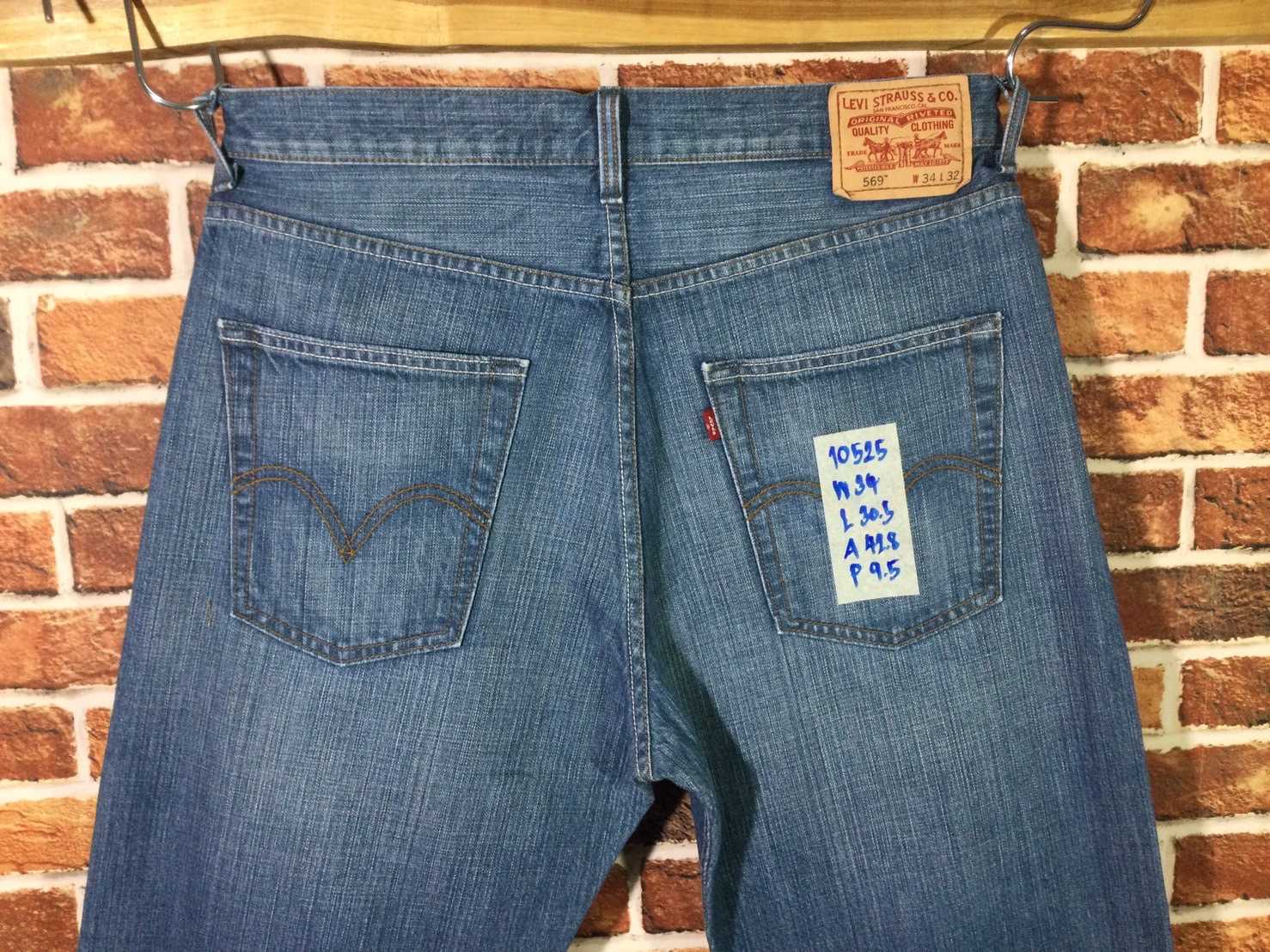 รหัส10525 Levi's569 Made in china  วัดจริง เอว34