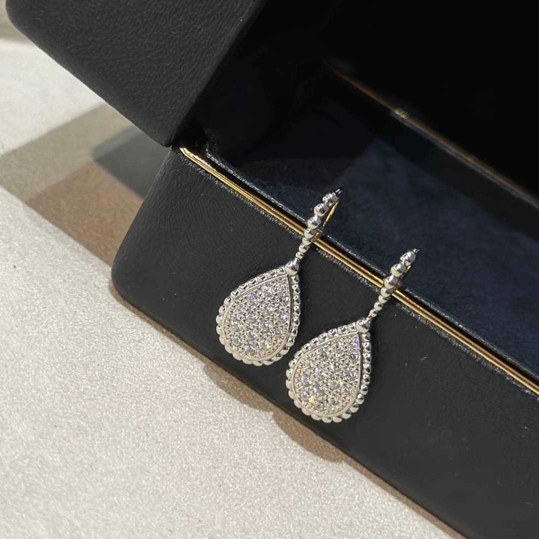pear drop diamond earrings