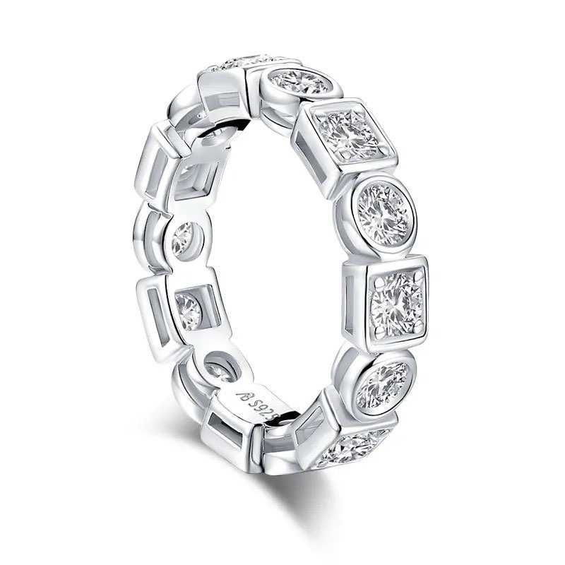 princess and round diamond ring
