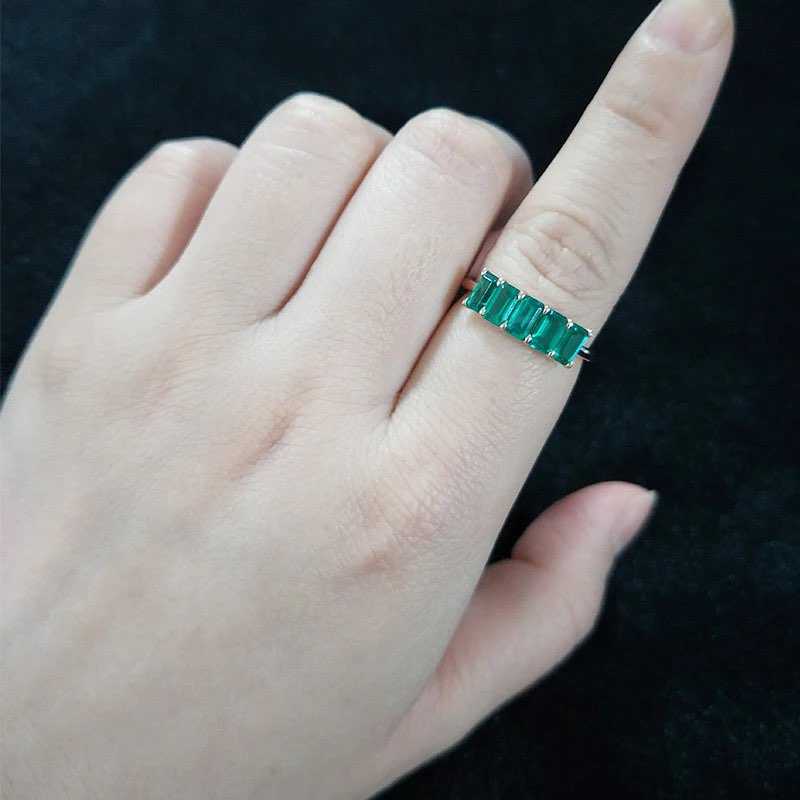 Emery ring in rose gold