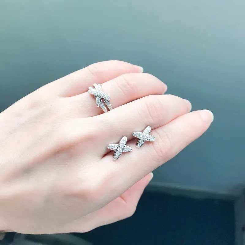X Ring and Earrings in SET