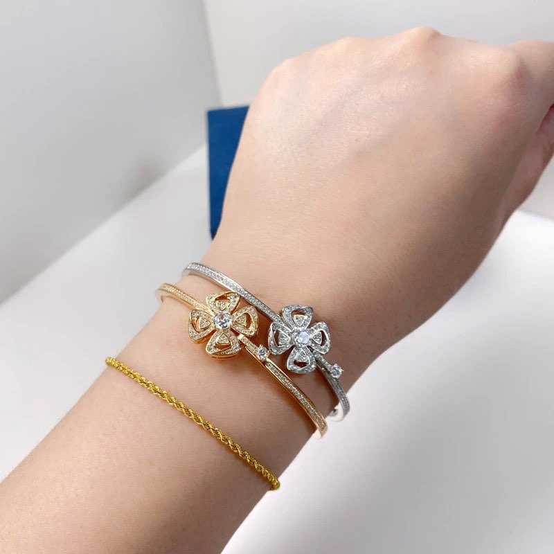Flowie diamond stack bracelet
