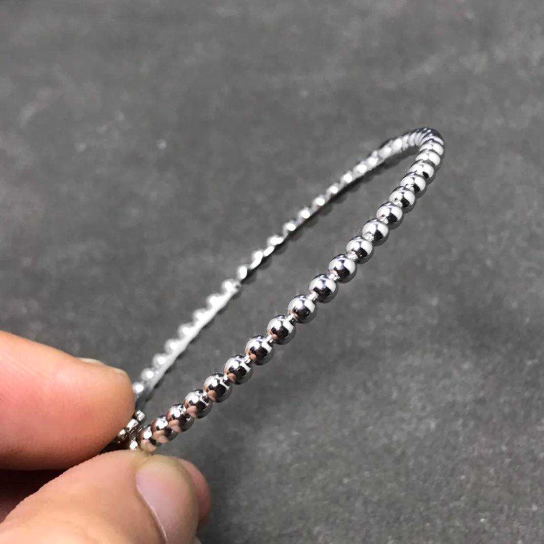 Round stack bracelet