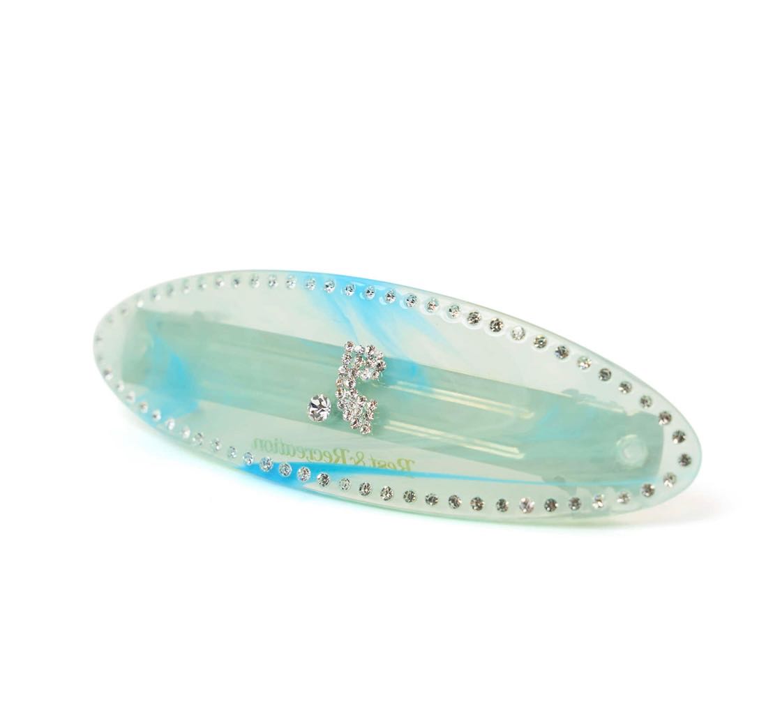 พร้อมส่ง Rest and Recreation  RR Logo hair pin - clear