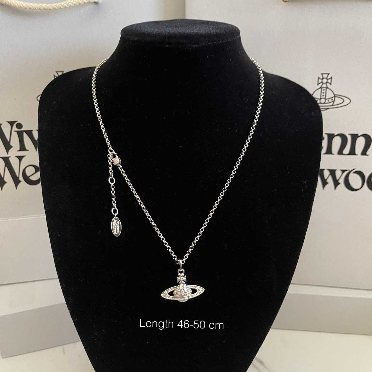 📌(ทักเชทก่อนสั่งซื้อ) New vivienne ​ westwood Necklace​ สีเงิน