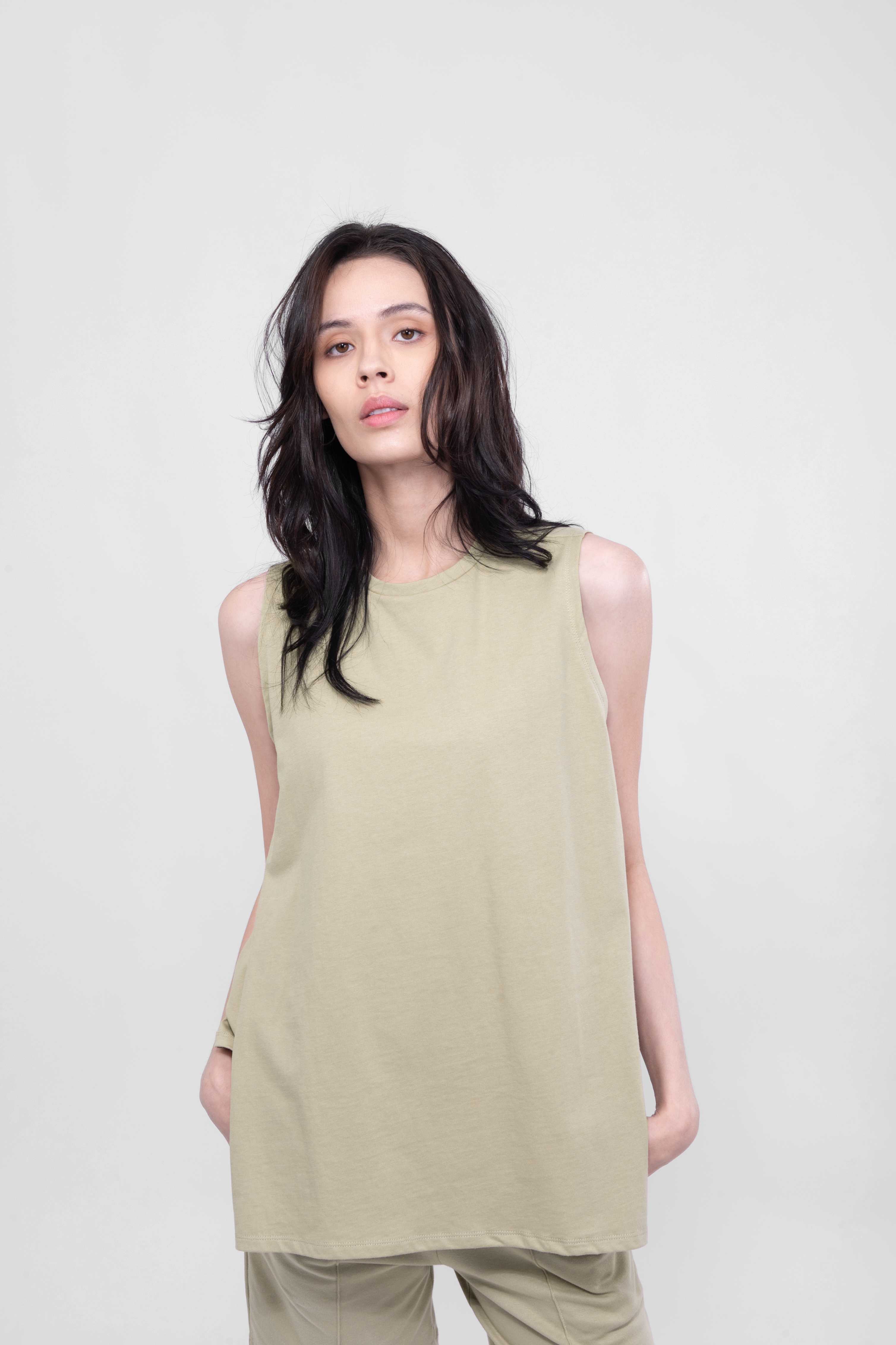 QueenCows เสื้อให้นม Corte Vest (Khaki)