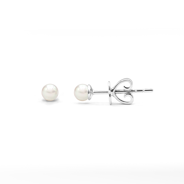 Classic Pearl Stud Earrings (3.0 - 3.5mm.)