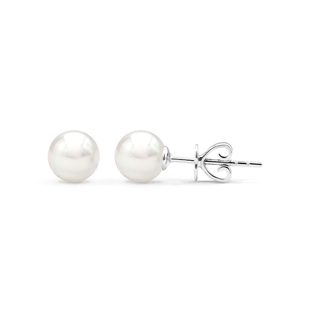 Classic Pearl Stud Earrings (6mm.)