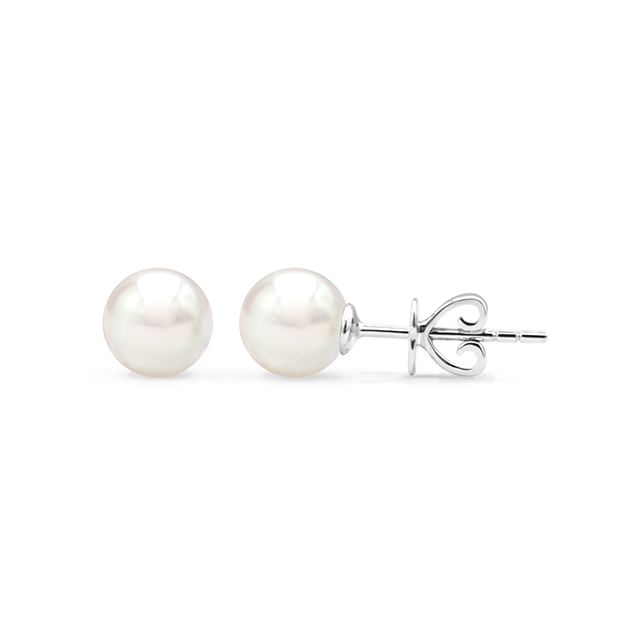 Classic Pearl Stud Earrings (6.5mm.)