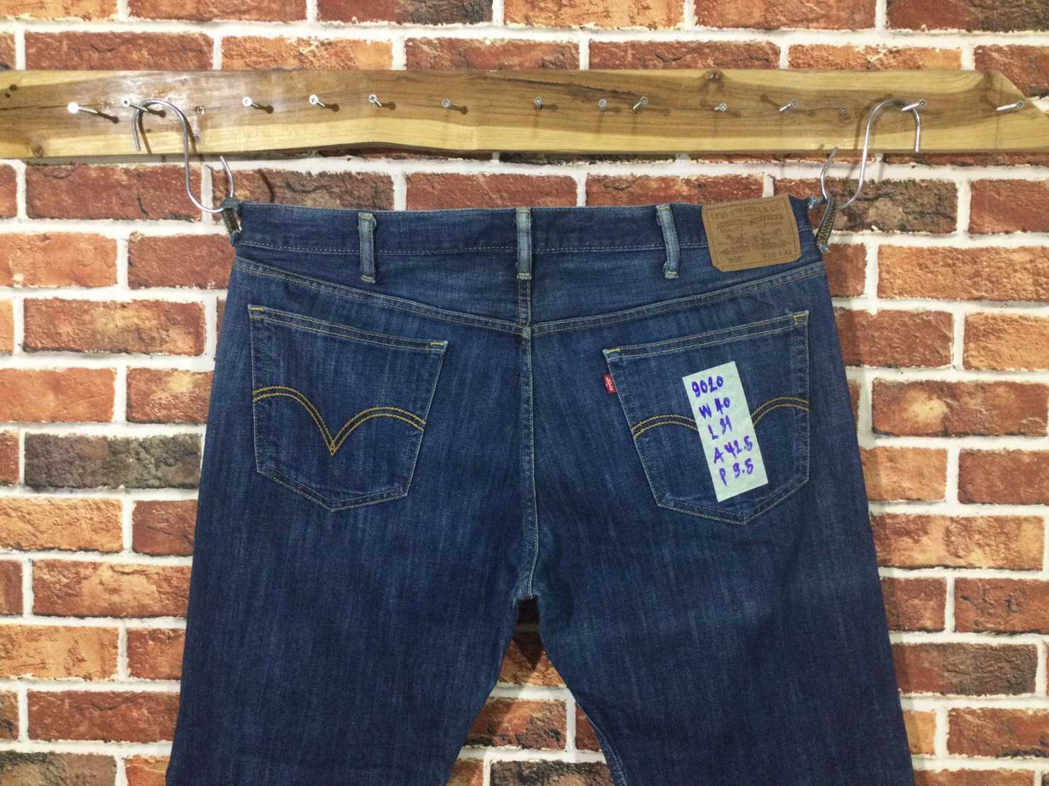 รหัส9020 Levi's569  Made in Mexico เลขกระดุม4093 วัดจริง เอว40