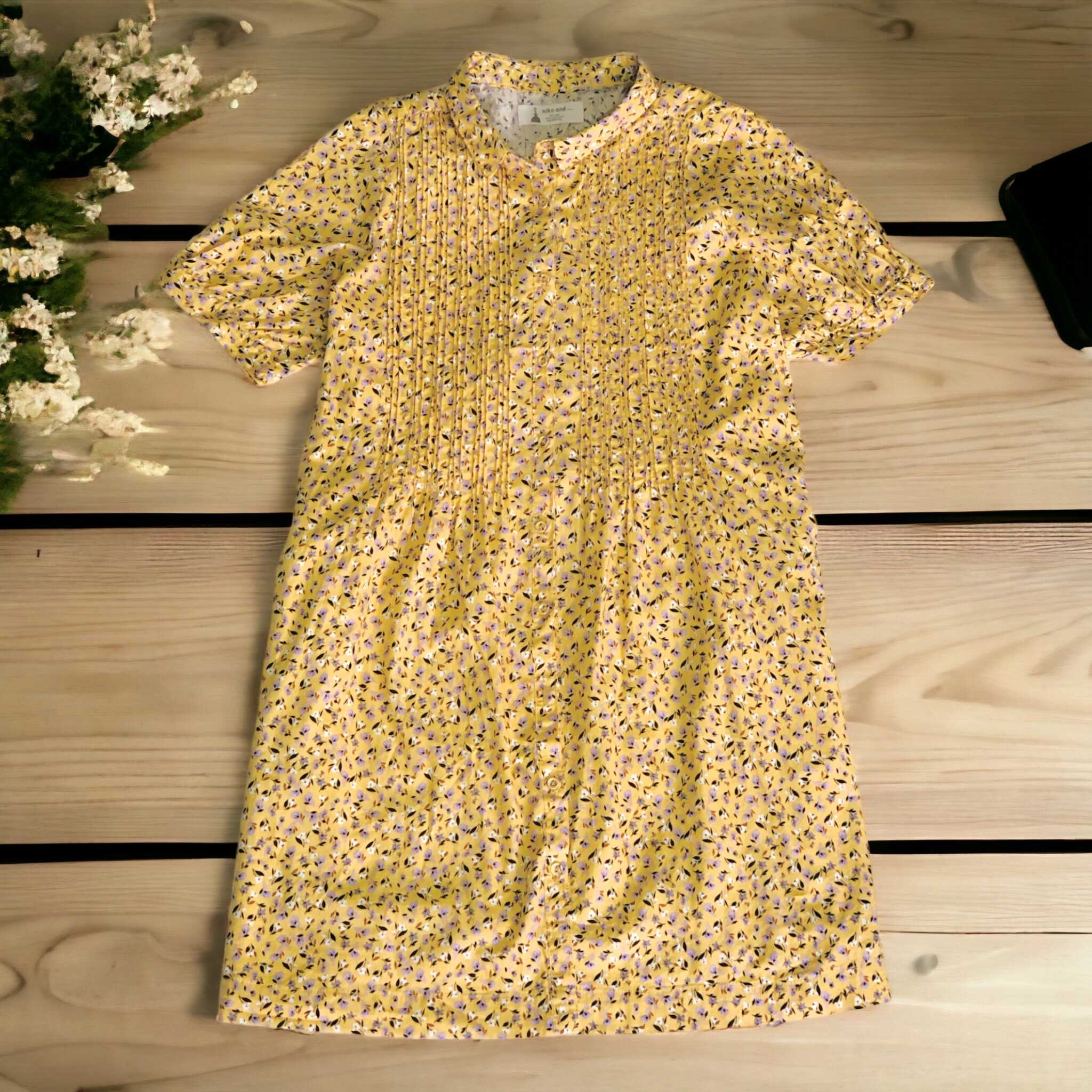 เสื้อเชิ้ตทรงoversize ลายดอกไม้น่ารักน่าใส่ ผ้าไม่บางและรีดง่ายมากๆ - สีเหลือง