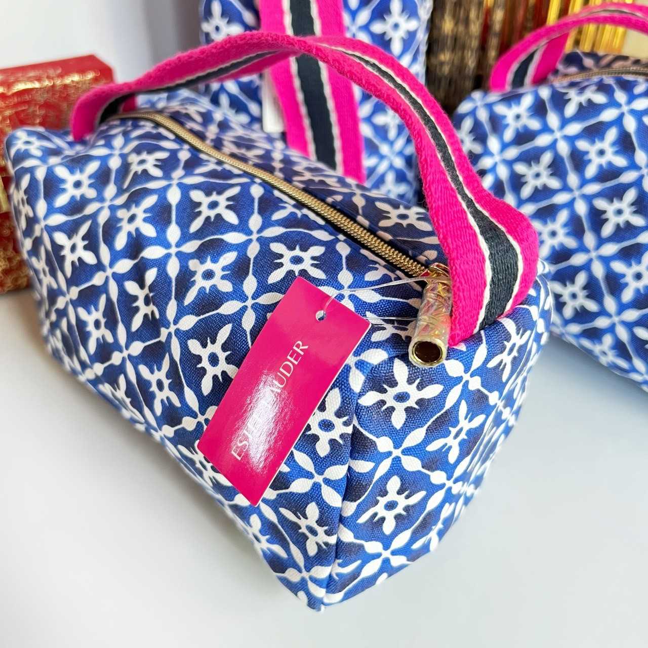 Estee Lauder กระเป๋าเครื่องสำอาง ทรงหมอน