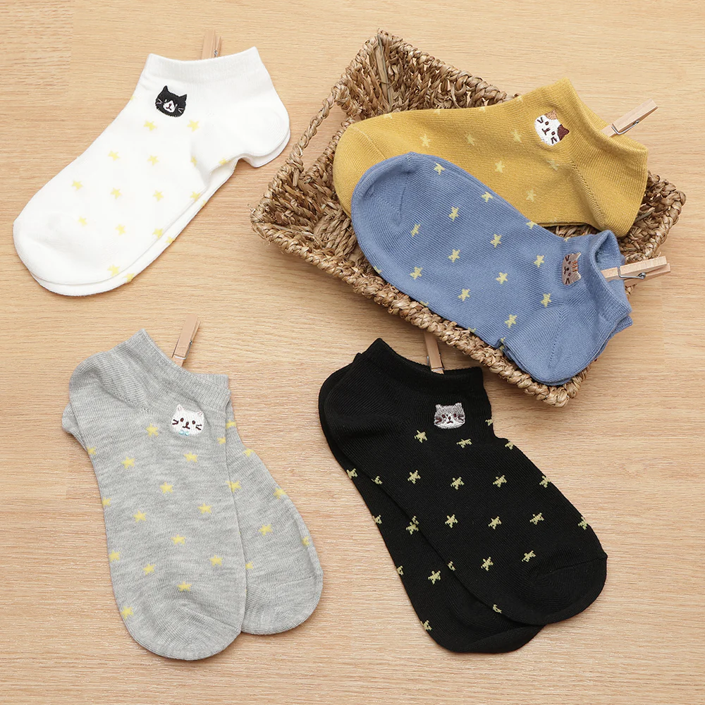 ⭐️ถุงเท้าข้อสั้นลายแมว Star Pattern Socks
