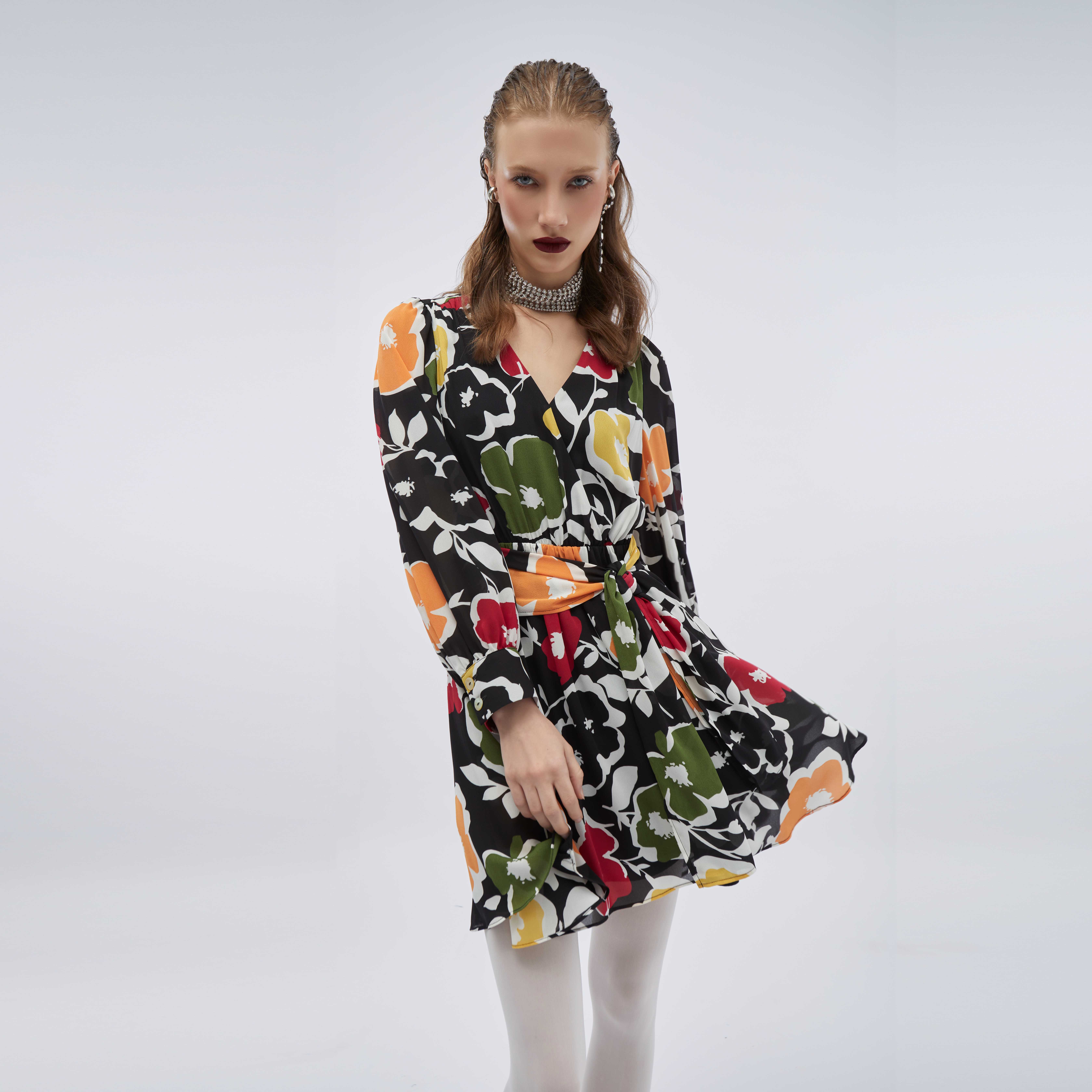 เดรสลายดอกไม้สีสัน | Multi Color Floral Dress | 06089