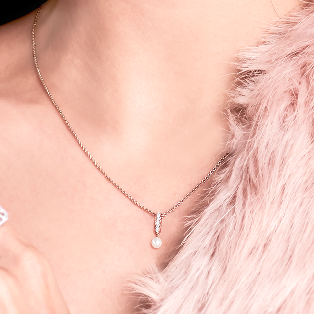 City Light Dangling Diamond and Pearl Necklace