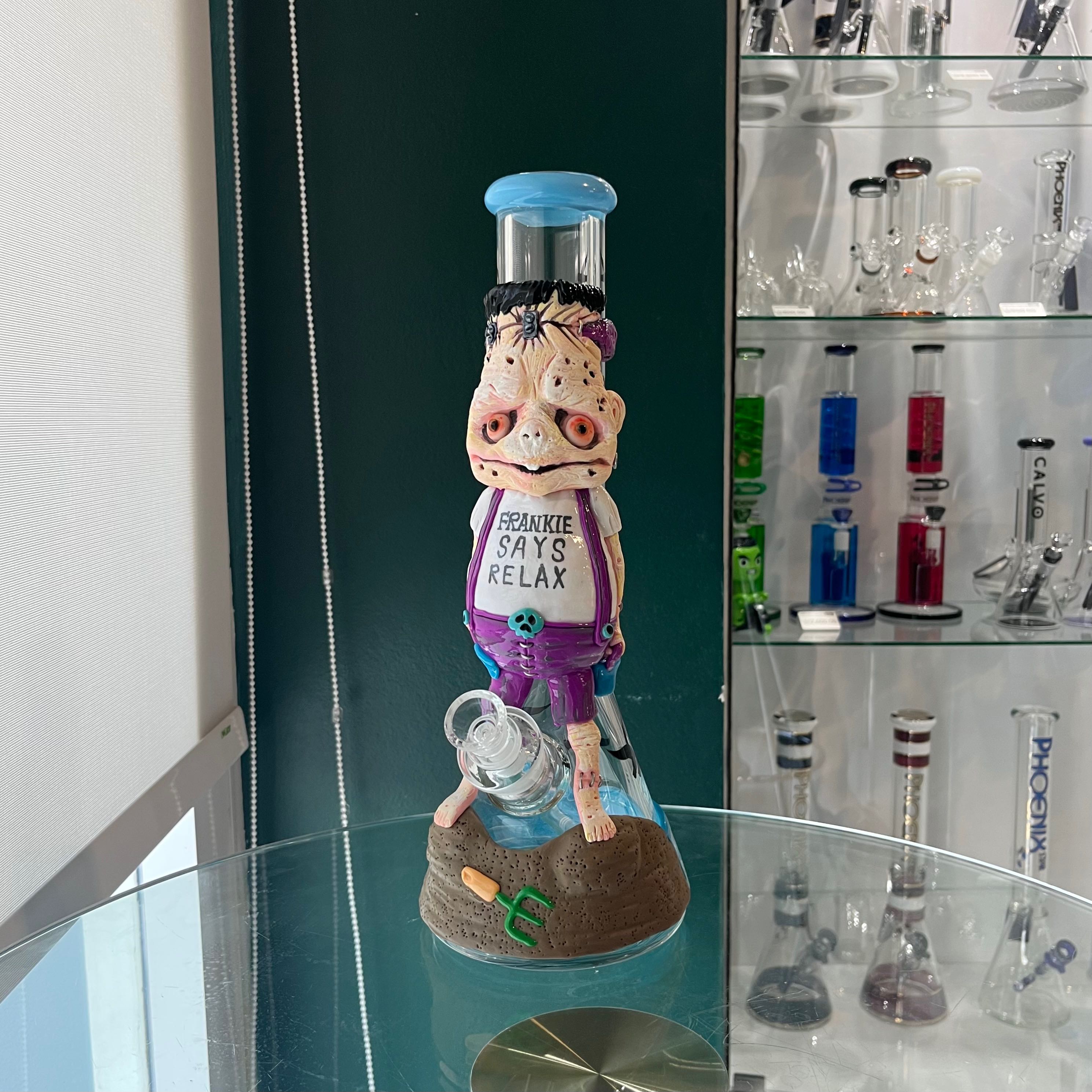 บ้องลายสามมิติ ด้านในเป็นบีกเกอร์สูง35cm หนา7มิล 3D handdrawn 14 inches 7mm thick bong