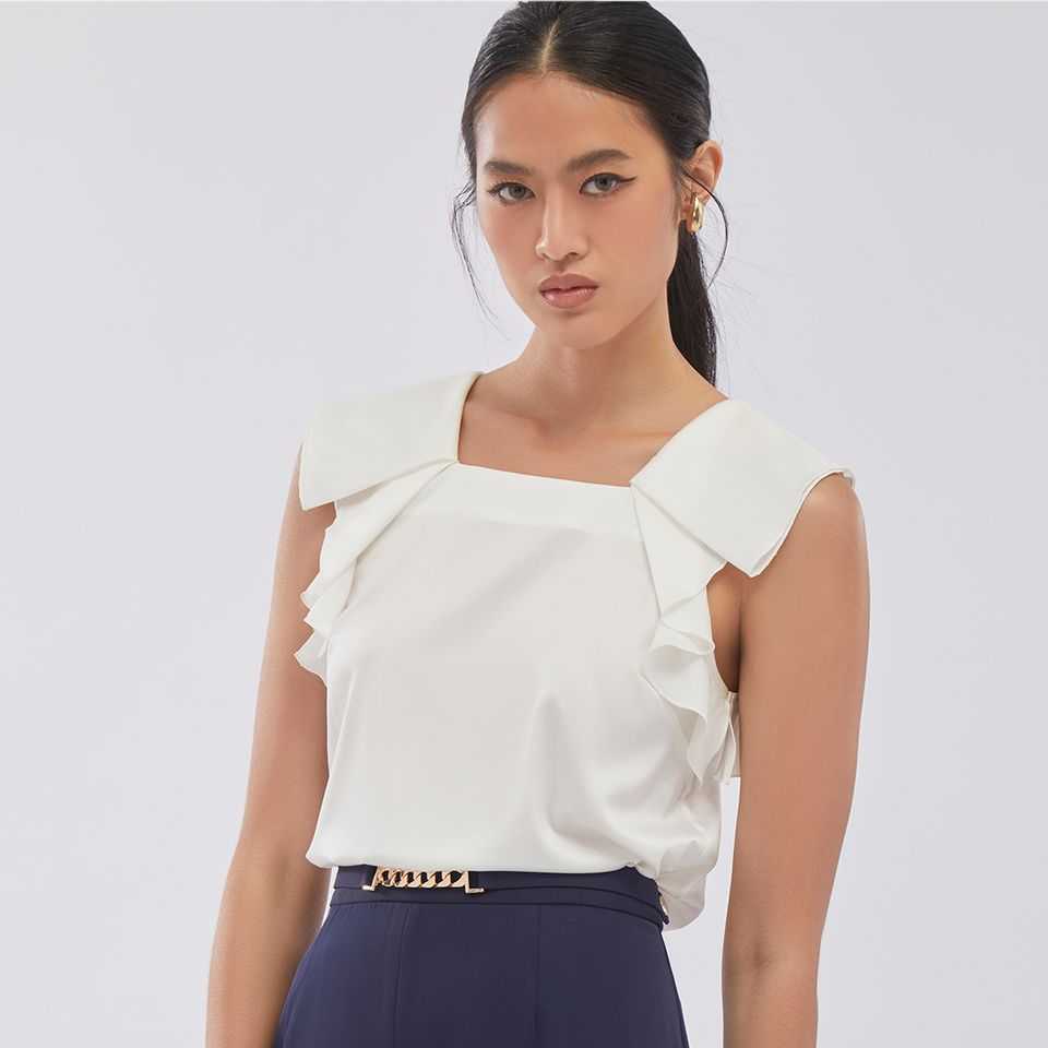 เสื้อเบลาส์แขนกุดแต่งระบาย | Sleeveless Blouse with Ruffle Details | 04534