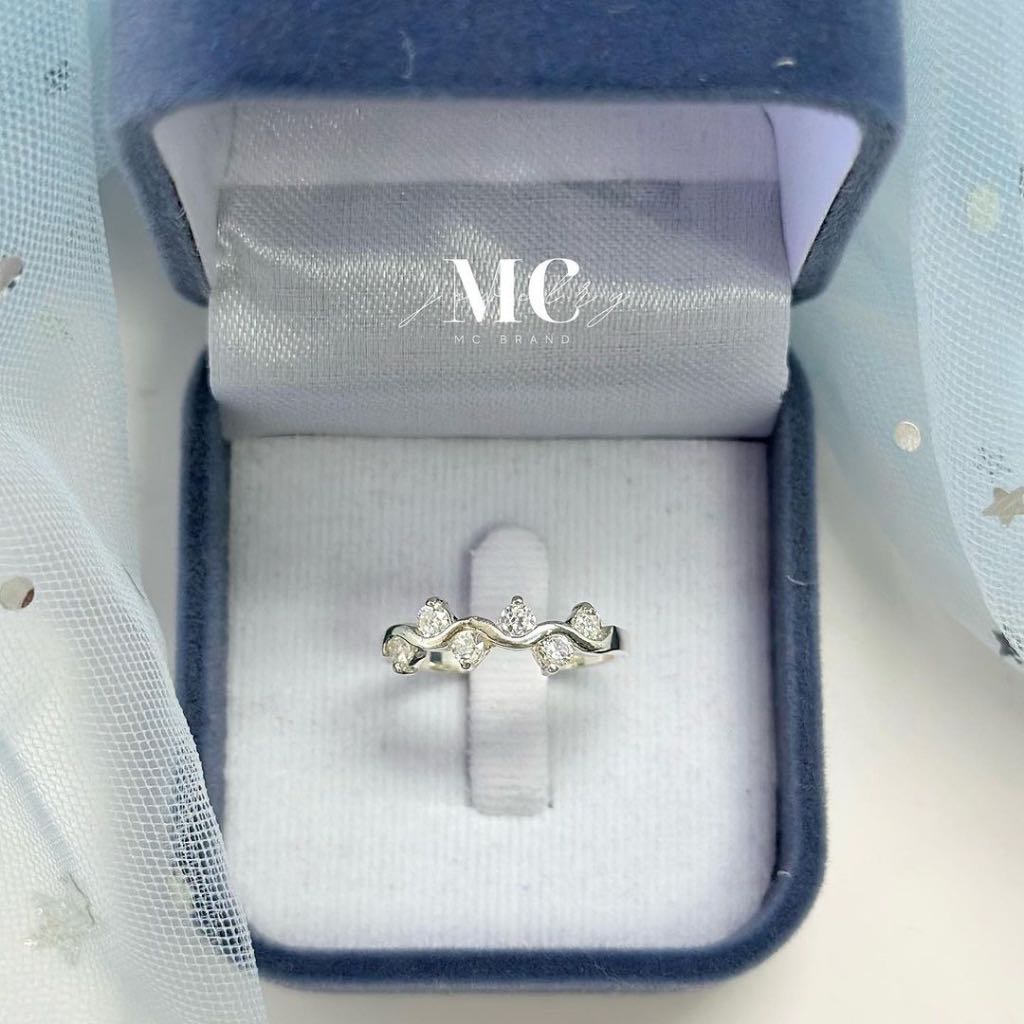 แหวนเงินเเท้รุ่น รุ่นOlive leaf 🍃 Diamond ✅ไม่ลอก ไม่แพ้ ✨แถมฟรีกล่องจิวเวลรี่แบรนด์และผ้าเช็ด✨