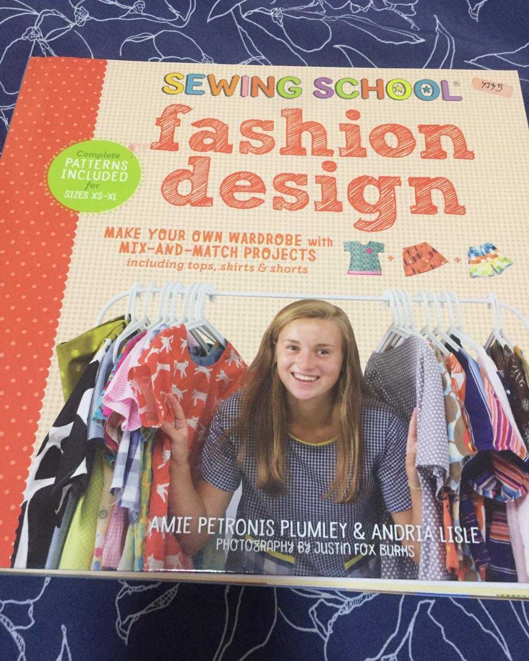 YJ35 - Sewing School : Fashion Design
