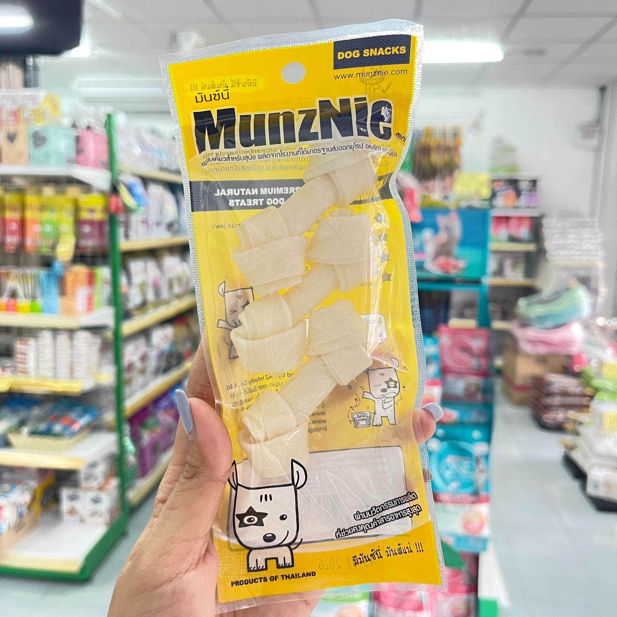 Munznie ขนมข้อผูก 2.5นิ้ว 3 ชิ้น
