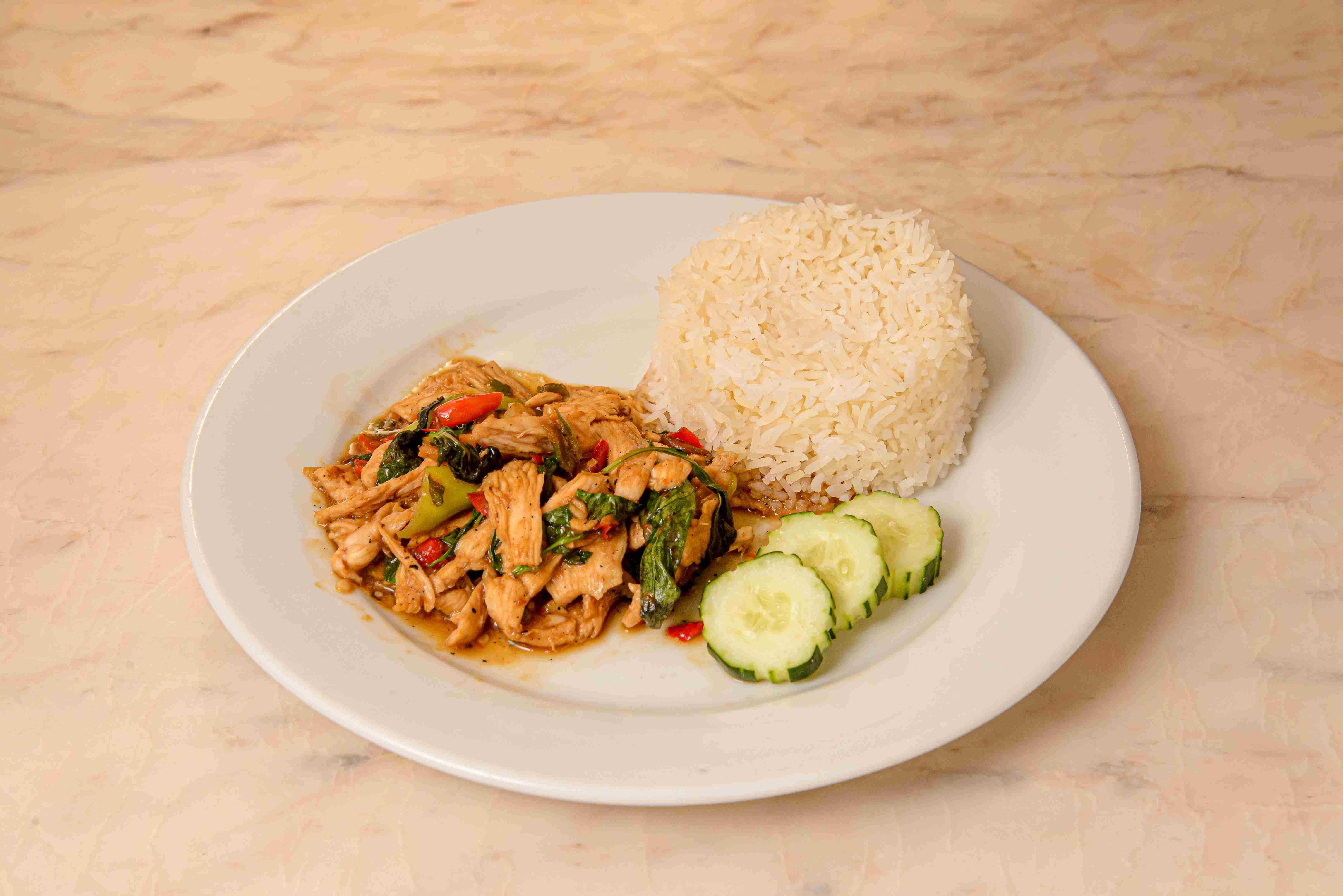 ข้าวราดกะเพราไก่