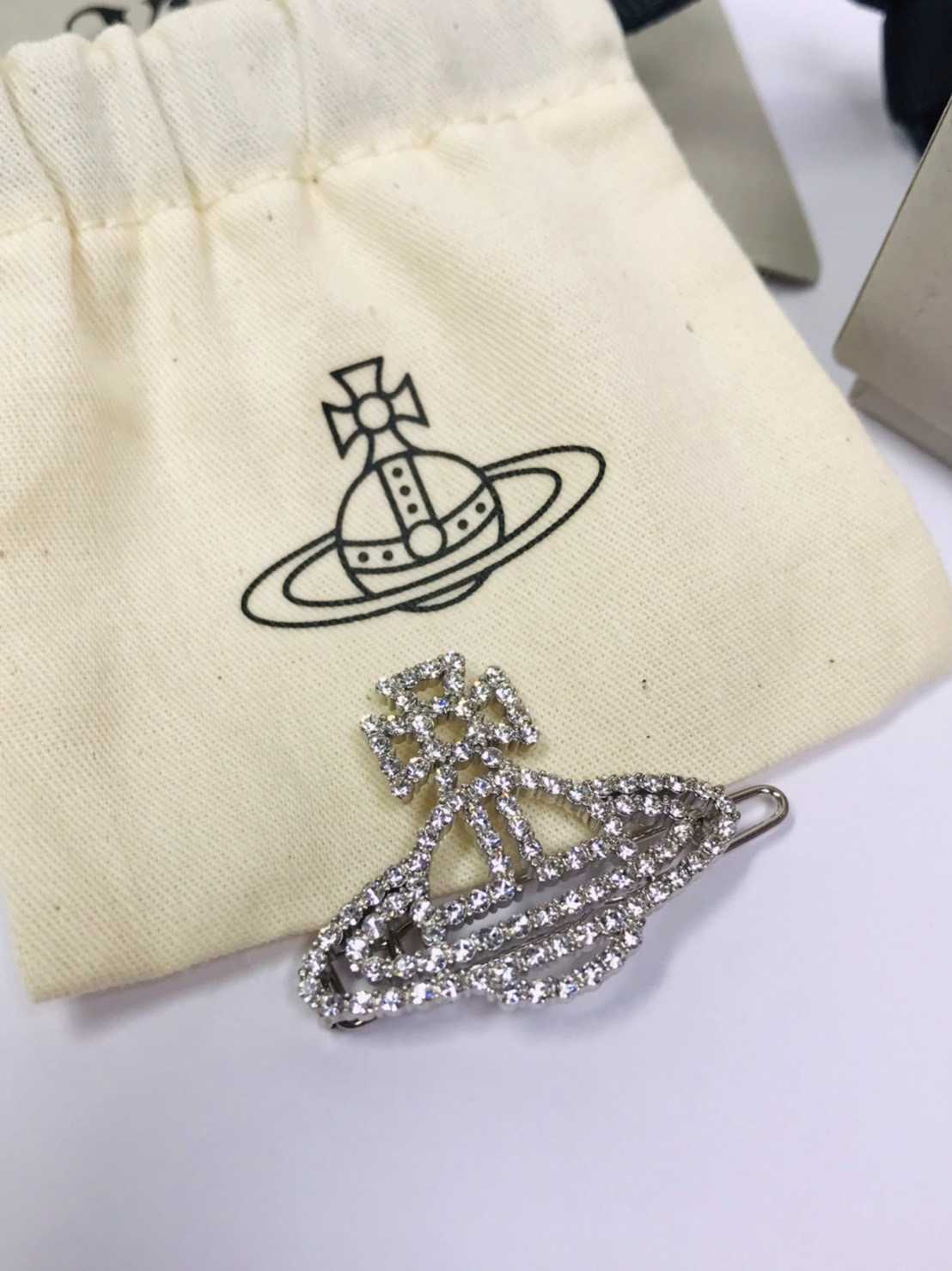 New Vivienne westwood Hair Clip   📌(ทักเชทก่อนสั่งซื้อ)  ​  
