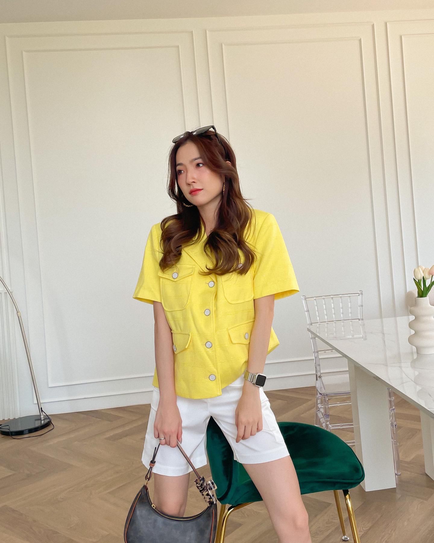 Mustard tweed blazer - เสื้อเบลเซอร์แขนสั้นผ้าทวิต flower brown
