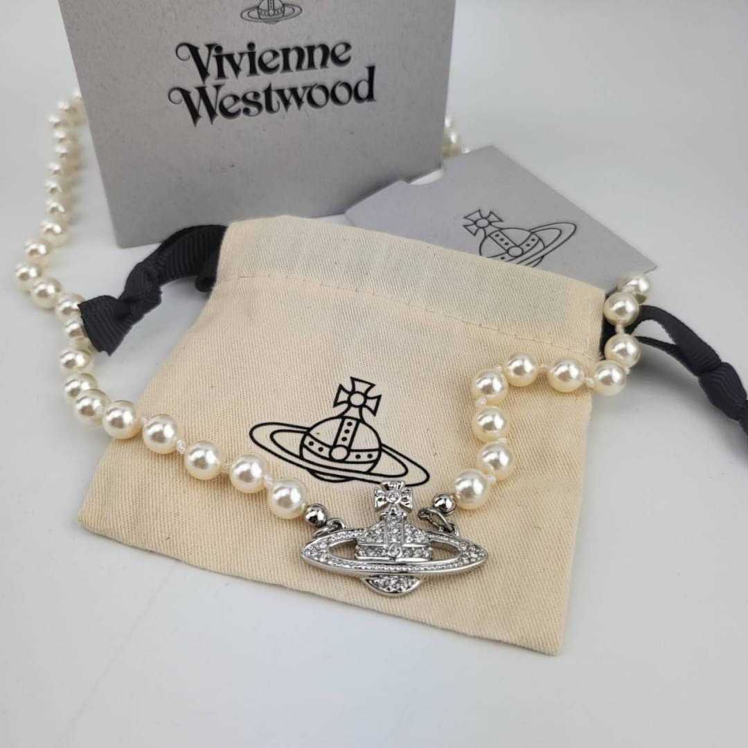 สร้อยคอ Vivienne Westwood Necklace รุ่น Mini Bas Relief Pearl Necklace/Platinum Crystal