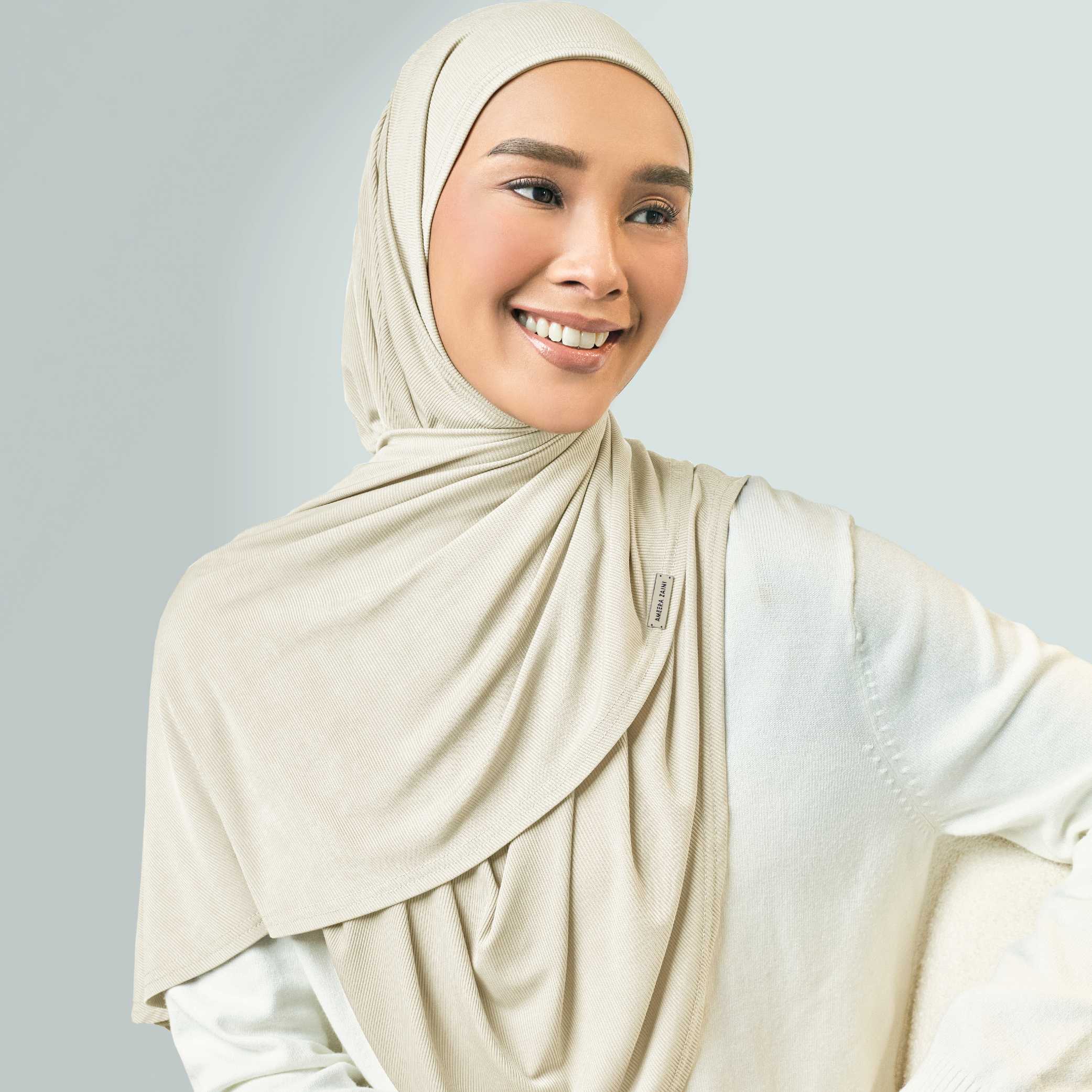AZ Zara Instant in Buttercream