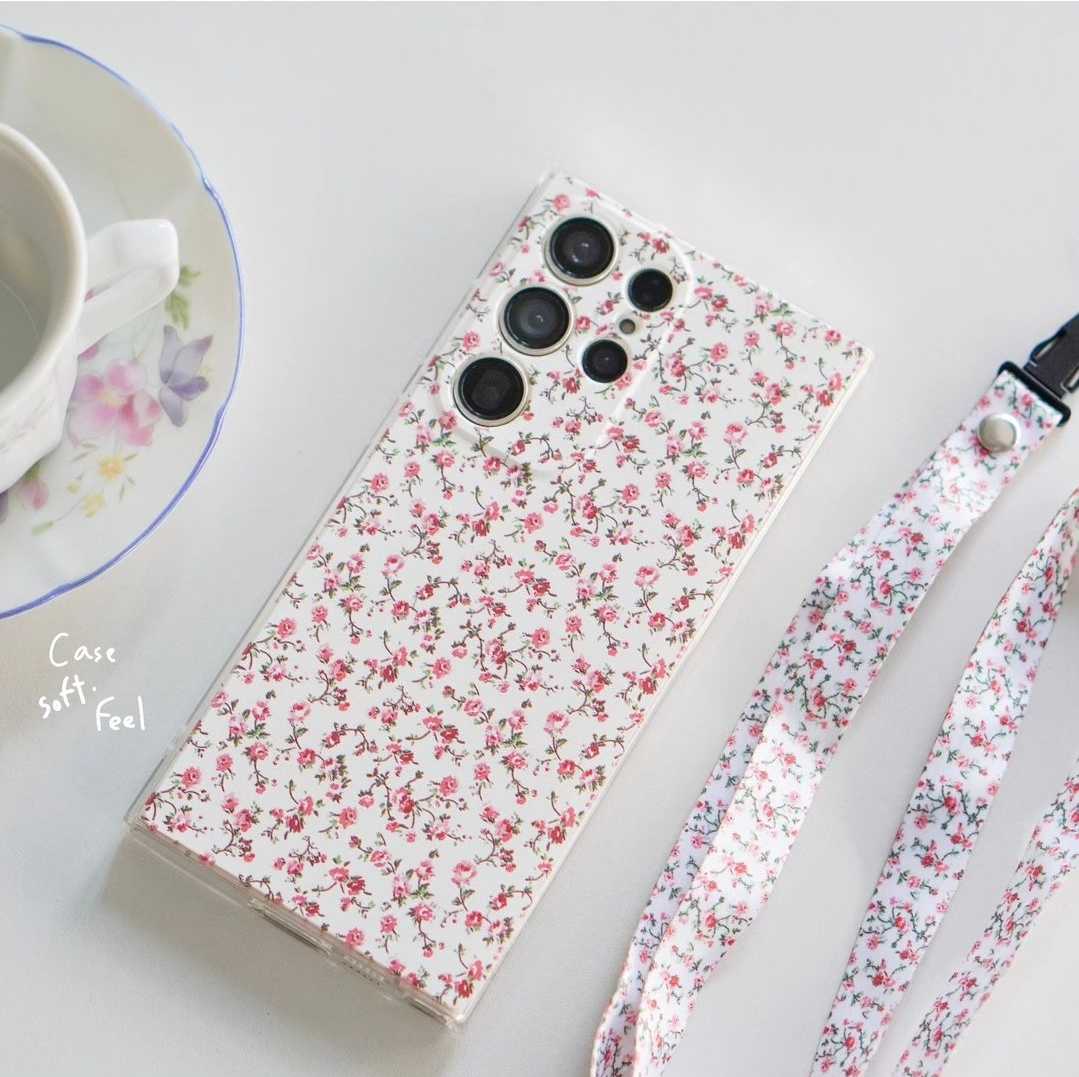 เคสดอกเล็กลาย+สายคล้องคอ 💐