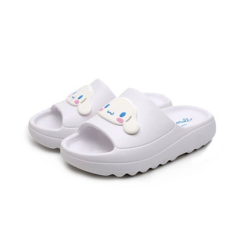 (เปิดพรี) SANRIO : FACE SLIPPERS - CINNAMON ROLLS