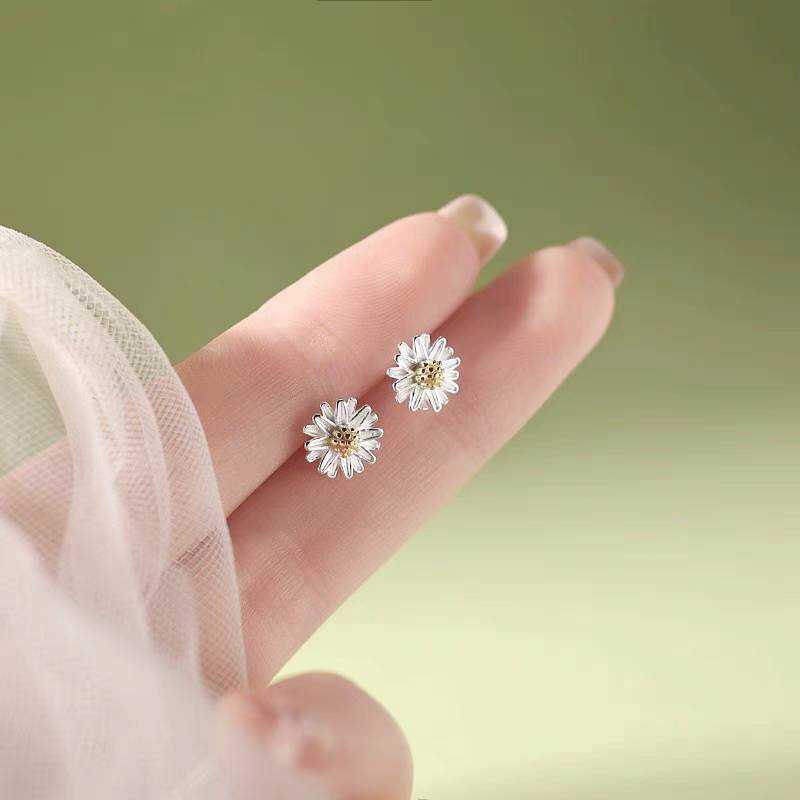 ต่างหูแฟชั่น 🌼 ต่างหูเดซี่ ดอกเดซี่ Mini Daisy ต่างหูเงินแท้925 ต่างหูดอกเดซี่